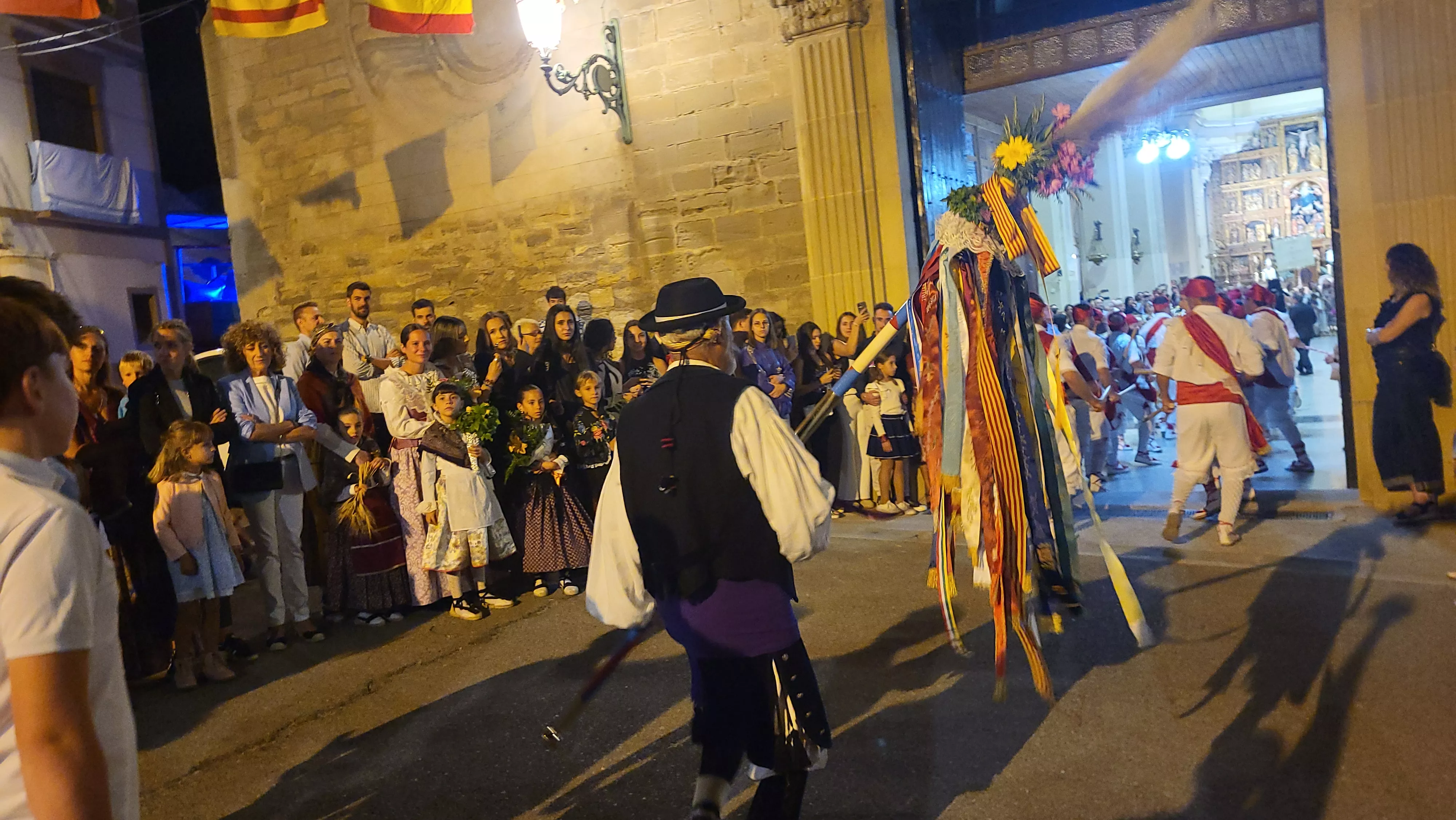 Procesión de la bajada de la Virgen de Corona de Almudévar. Foto Mercedes Manterola