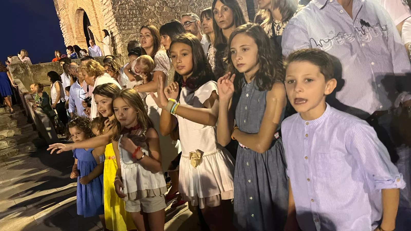 Procesión de la bajada de la Virgen de Corona de Almudévar. Foto Mercedes Manterola