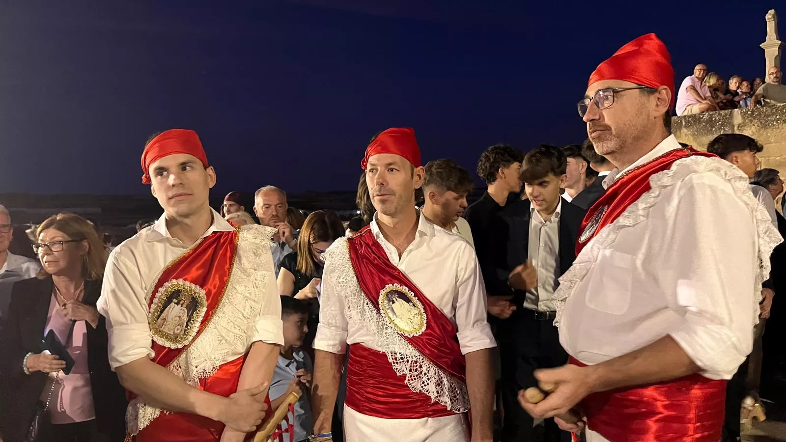 Procesión de la bajada de la Virgen de Corona de Almudévar. Foto Mercedes Manterola