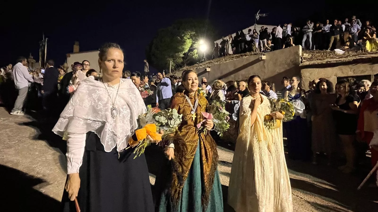 Procesión de la bajada de la Virgen de Corona de Almudévar. Foto Mercedes Manterola