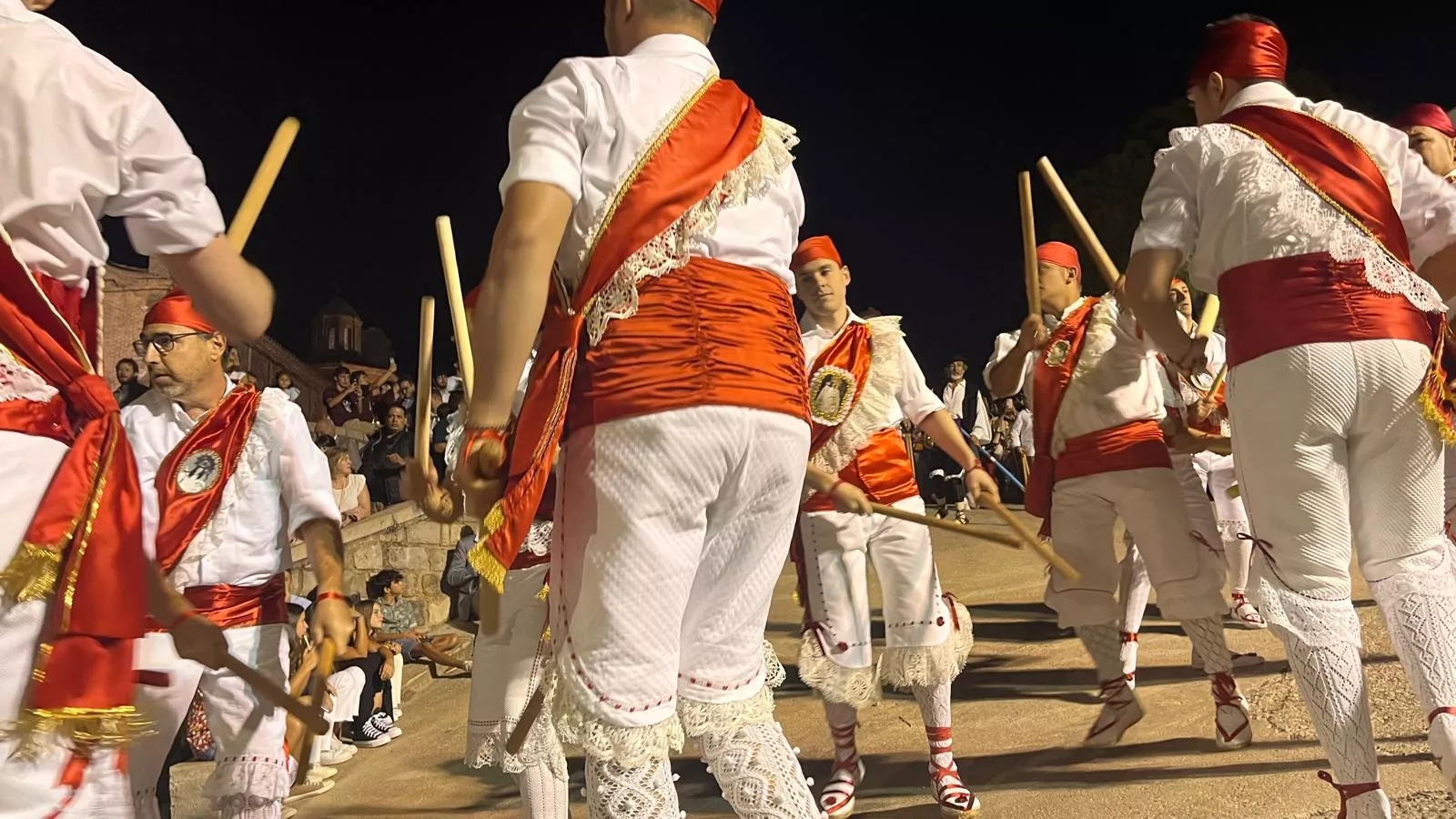 Procesión de la bajada de la Virgen de Corona de Almudévar. Foto Mercedes Manterola
