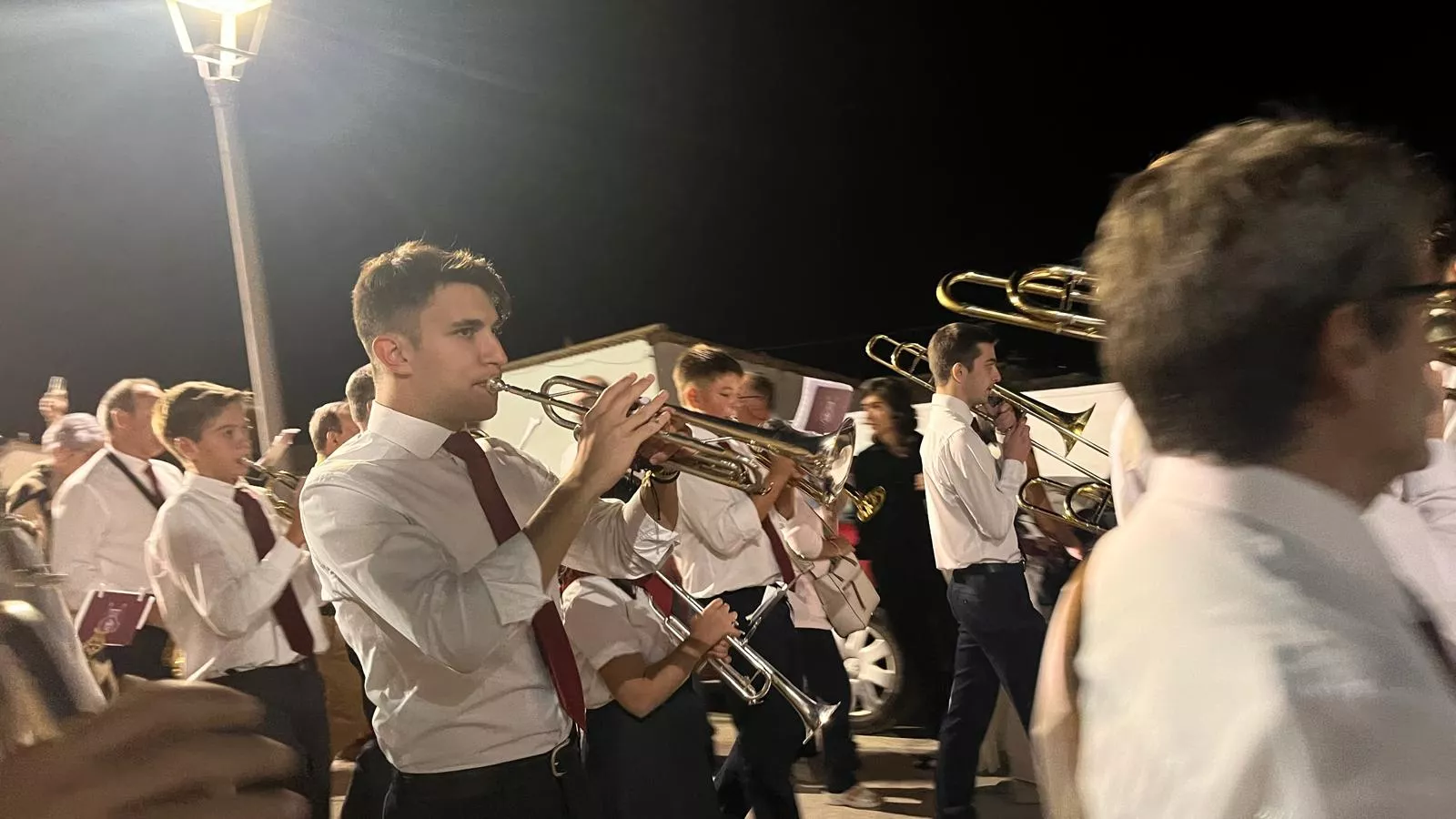Procesión de la bajada de la Virgen de Corona de Almudévar. Foto Mercedes Manterola