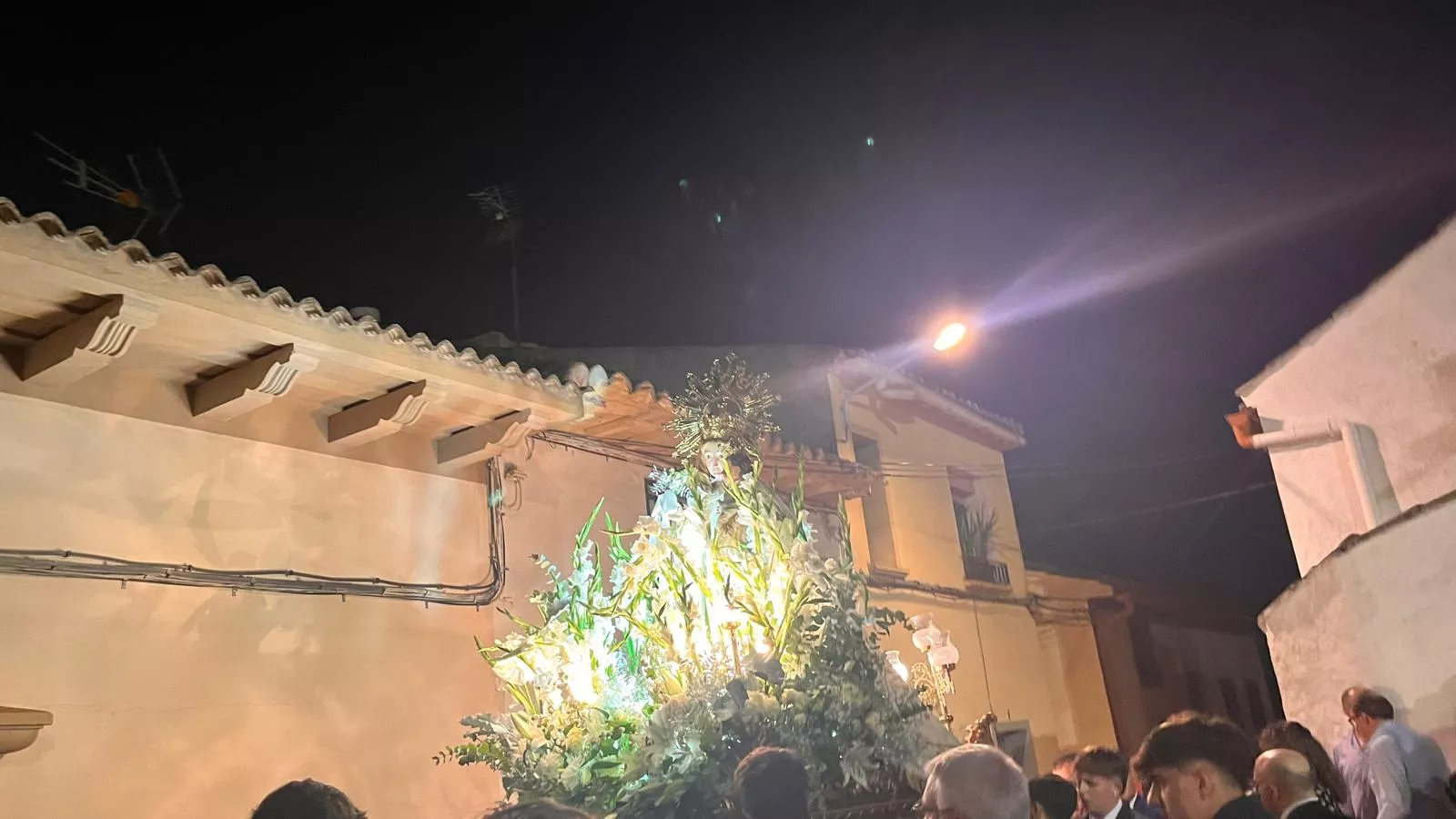 Procesión de la bajada de la Virgen de Corona de Almudévar. Foto Mercedes Manterola