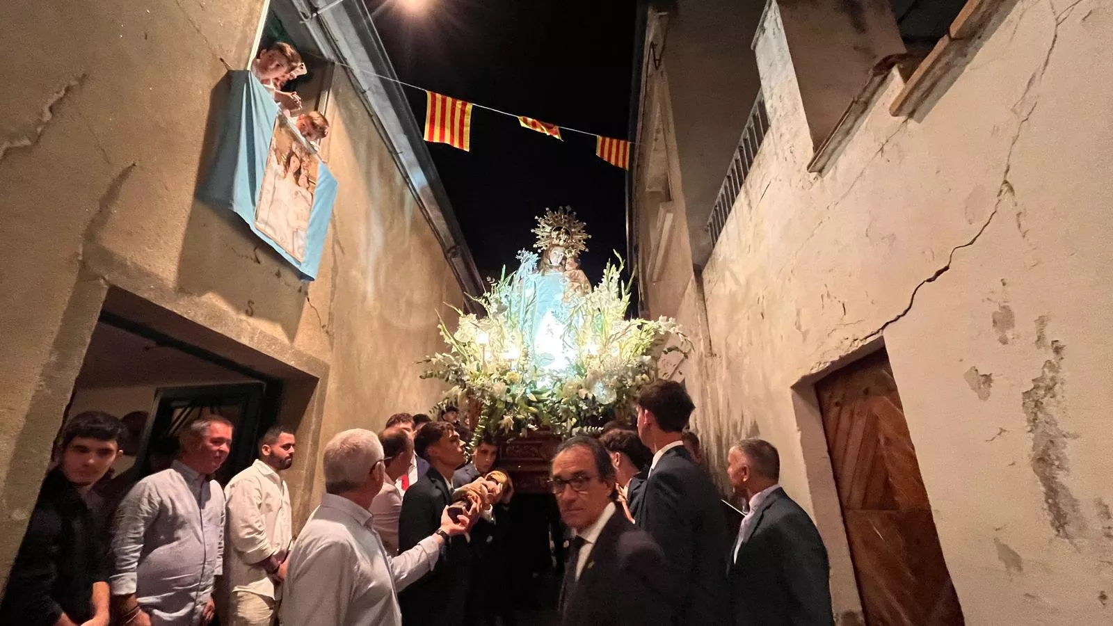 Procesión de la bajada de la Virgen de Corona de Almudévar. Foto Mercedes Manterola