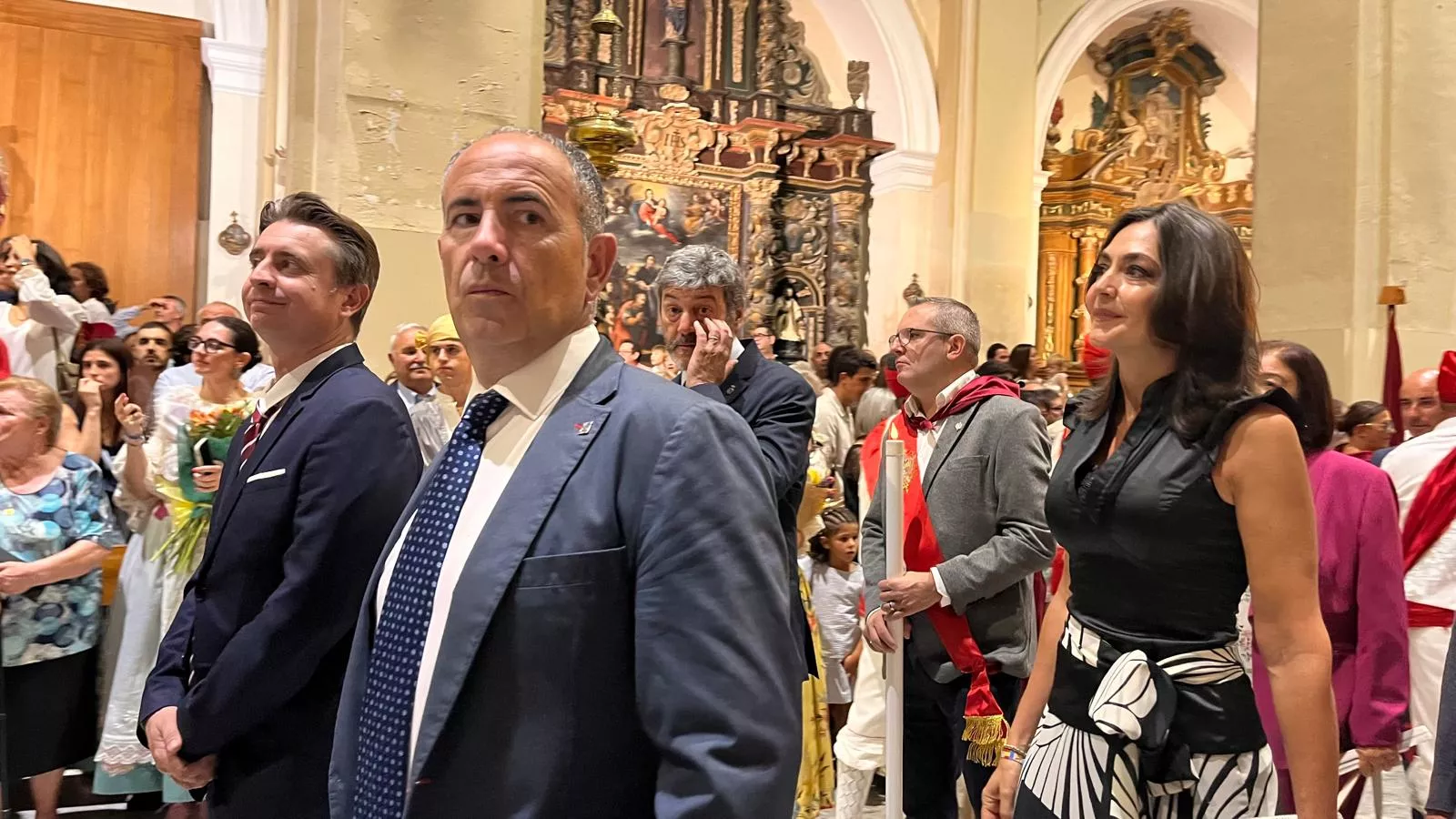 Procesión de la bajada de la Virgen de Corona de Almudévar. Foto Mercedes Manterola