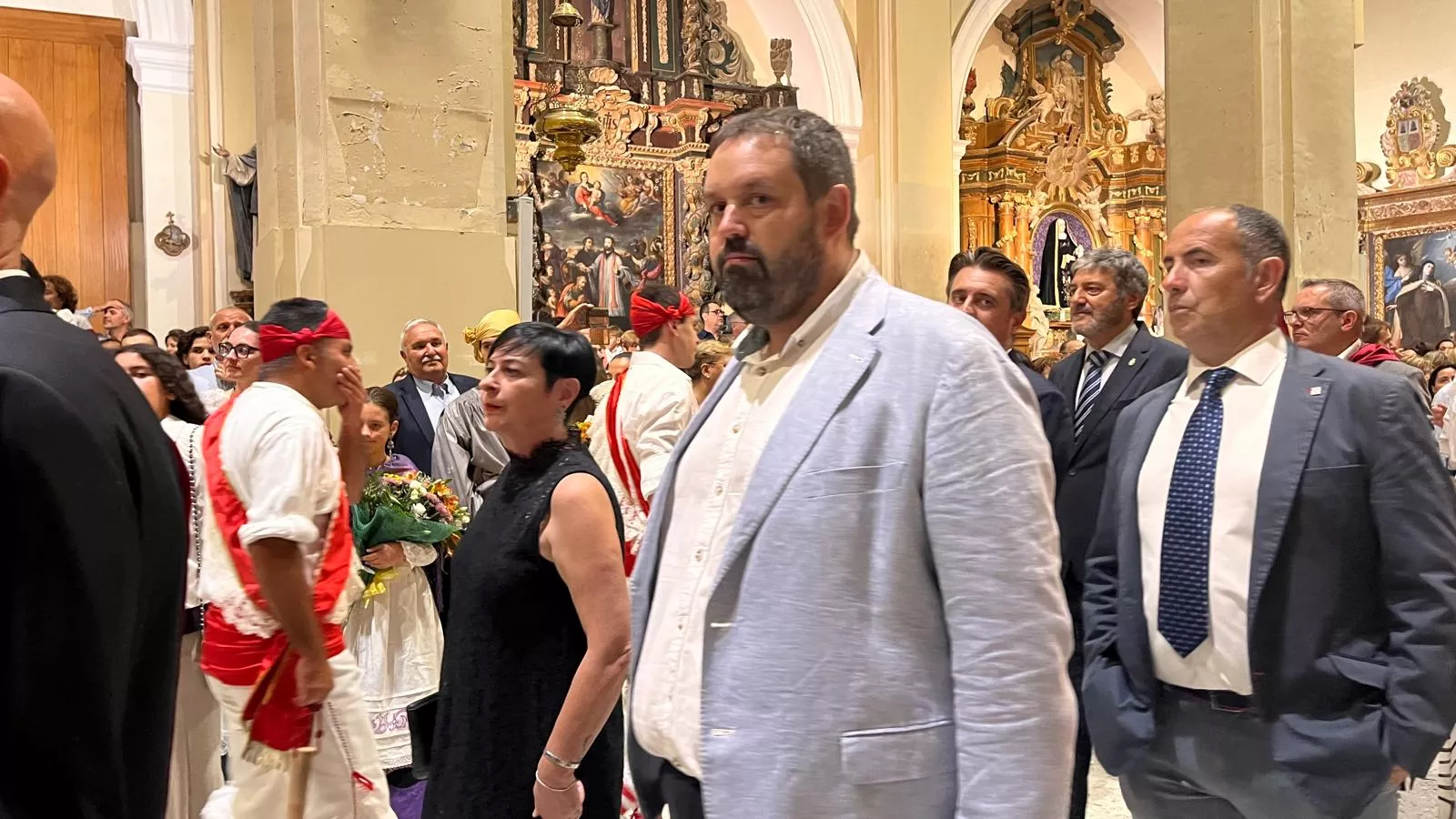 Procesión de la bajada de la Virgen de Corona de Almudévar. Foto Mercedes Manterola