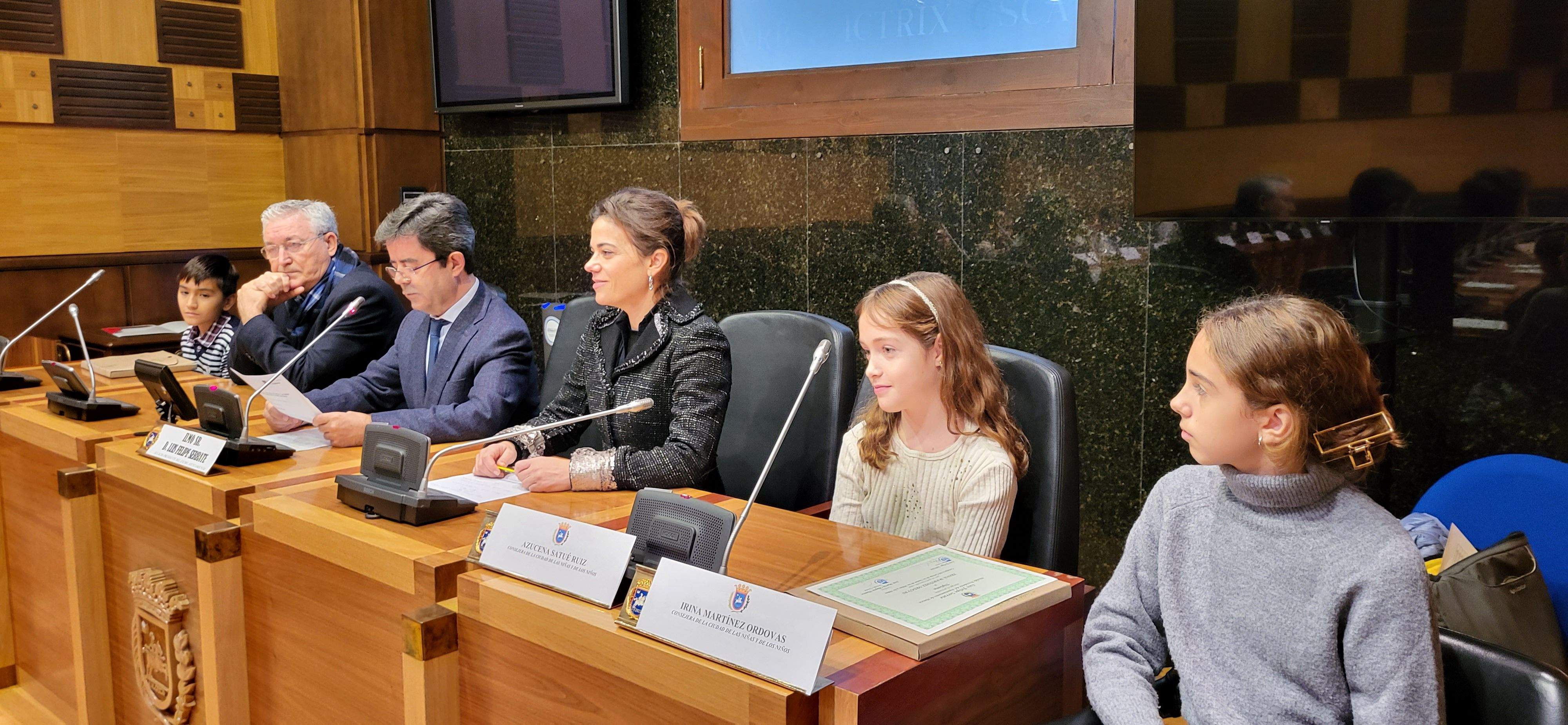 Pleno del consejo de la Ciudad de las Niñas y los Niños de Huesca