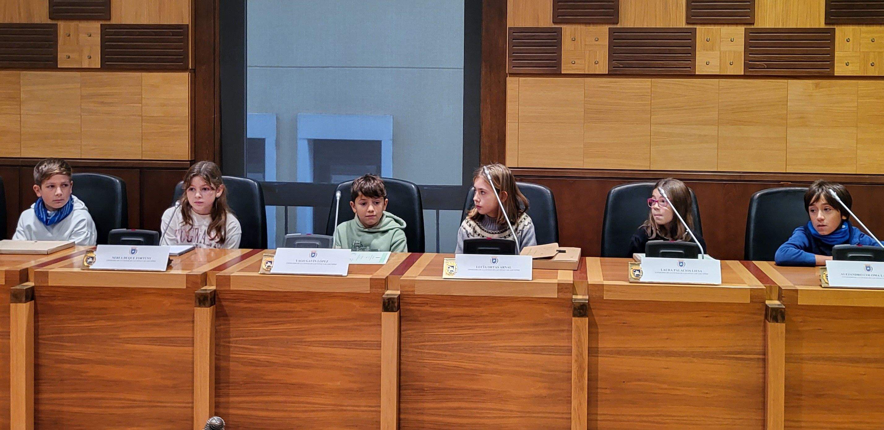 Pleno del consejo de la Ciudad de las Niñas y los Niños de Huesca