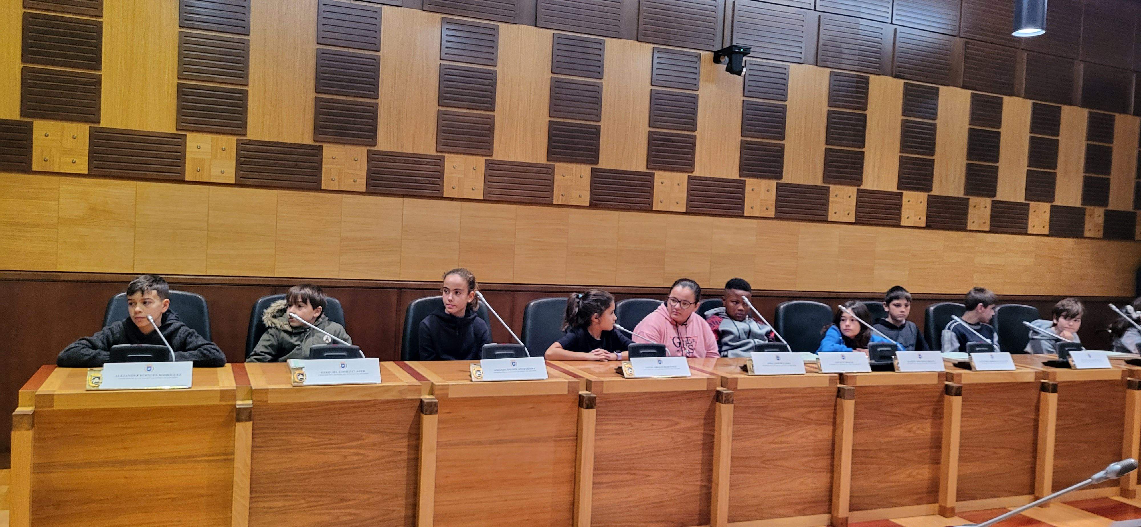 Pleno del consejo de la Ciudad de las Niñas y los Niños de Huesca