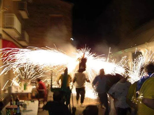 Toro de fuego en Ayerbe.