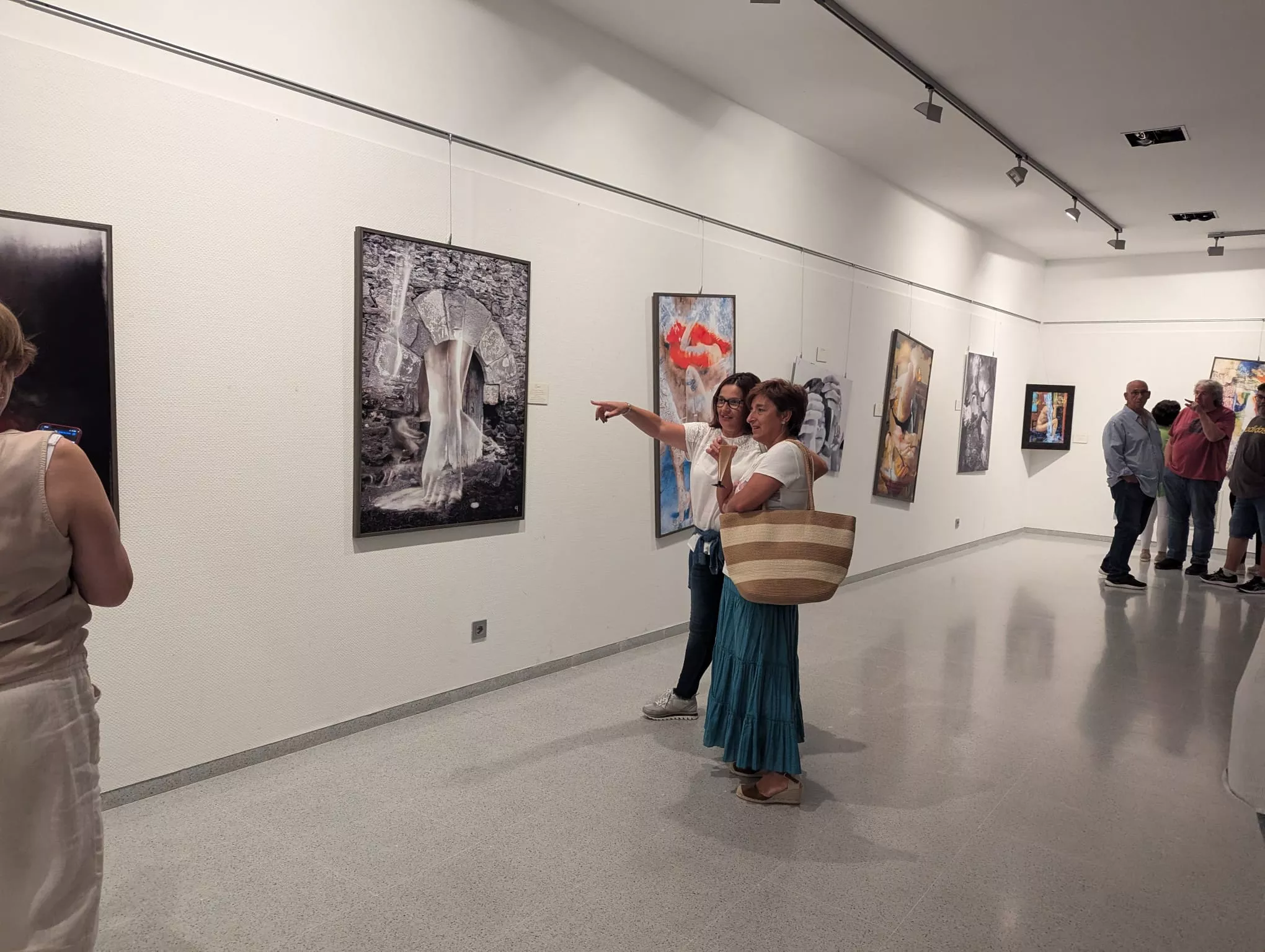 Exposición de Gloria Jubero en Binéfar 