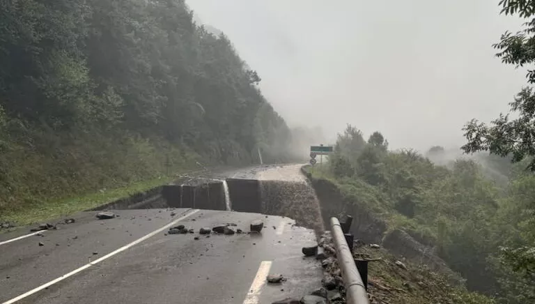 Imagen del deslizamiento en la zona francesa del Valle del Aspe.