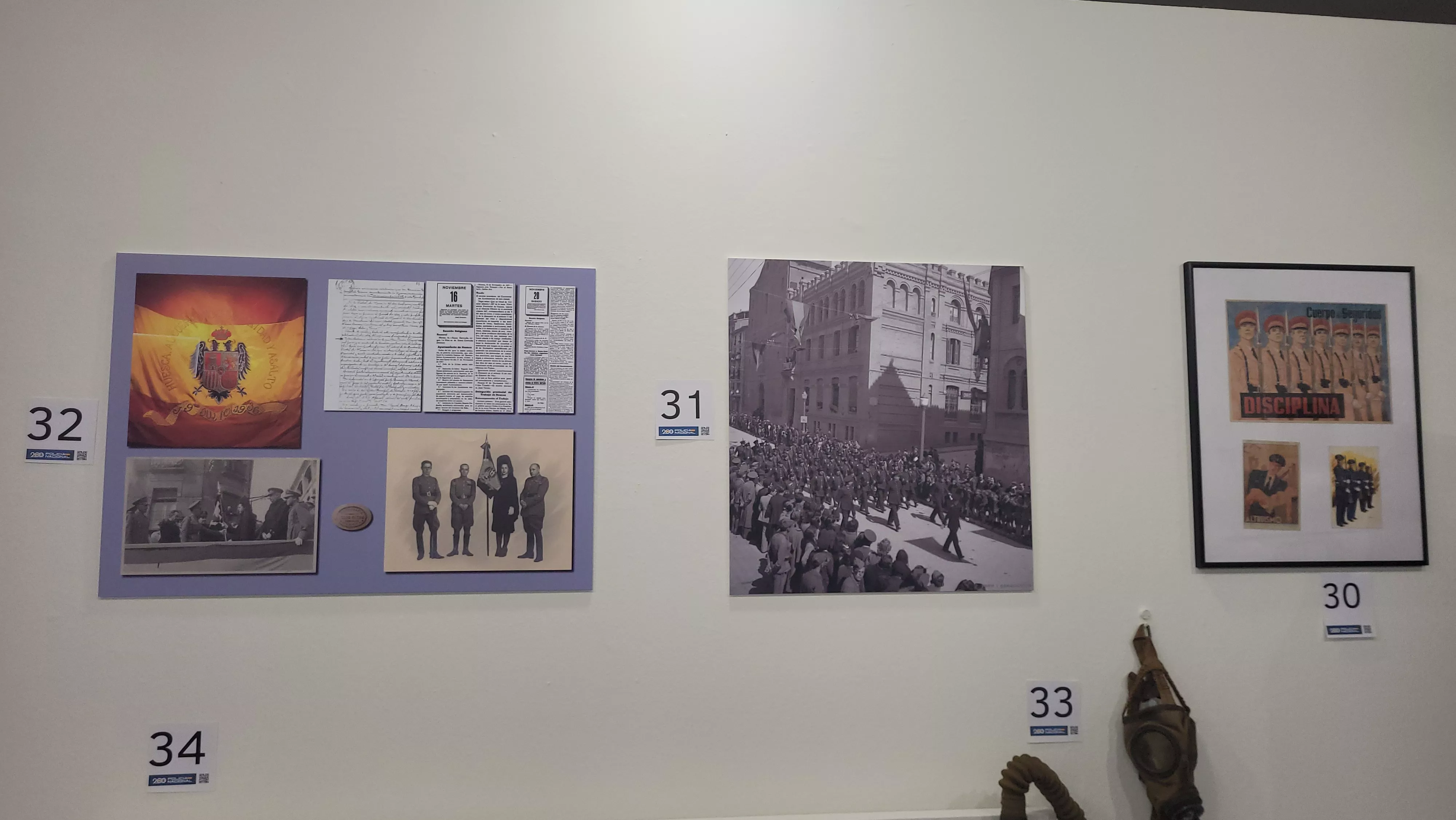 Inauguración en Huesca de la exposición “200 años de la Policía Nacional”. Foto Mercedes Manterola
