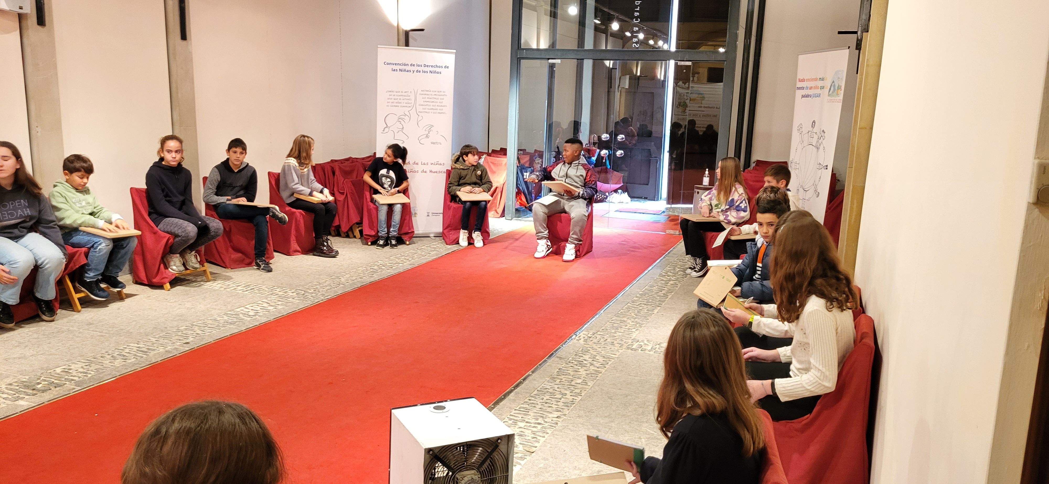 Miembros del Consejo de la Ciudad de las Niñas y los Niños de Huesca