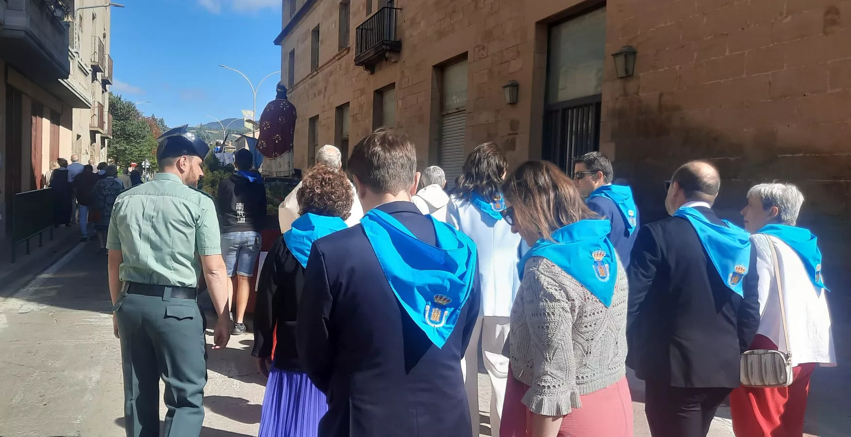 Procesión de las fiestas de Ayerbe 2024.
