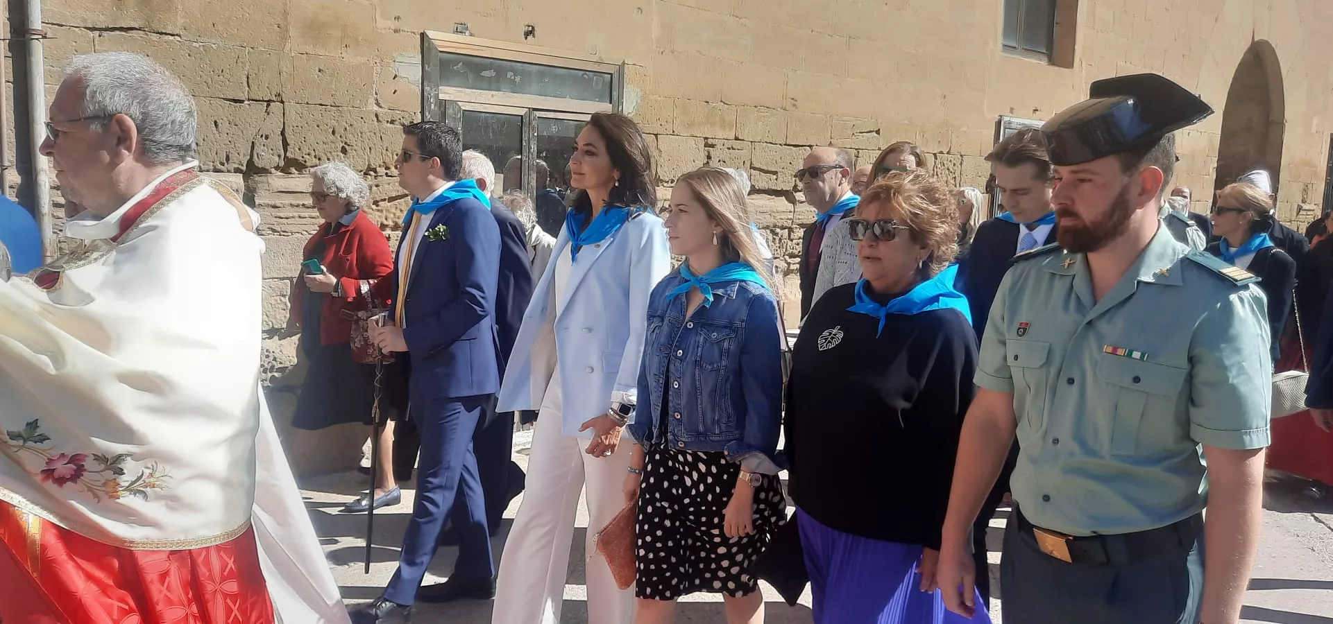 Procesión de las fiestas de Ayerbe 2024.