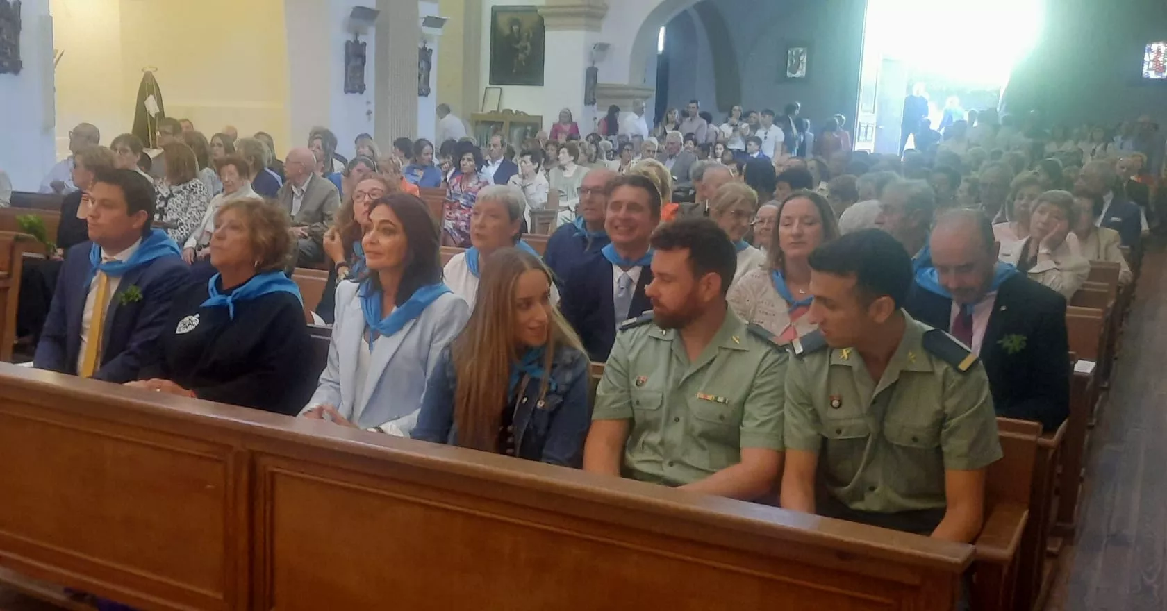 Procesión de las fiestas de Ayerbe 2024.