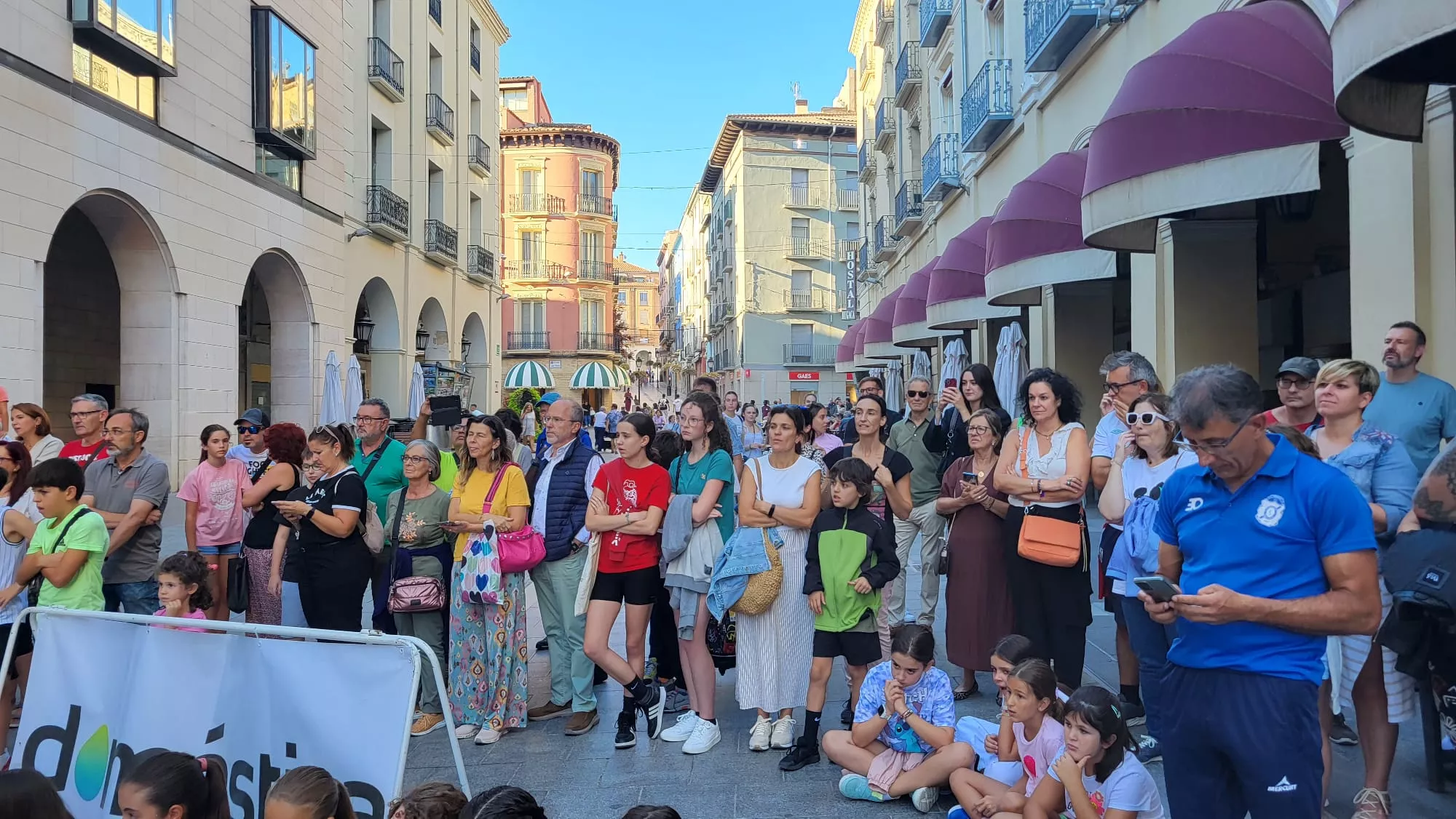 Presentación de Lobe Huesca la Magia en los Porches de Galicia