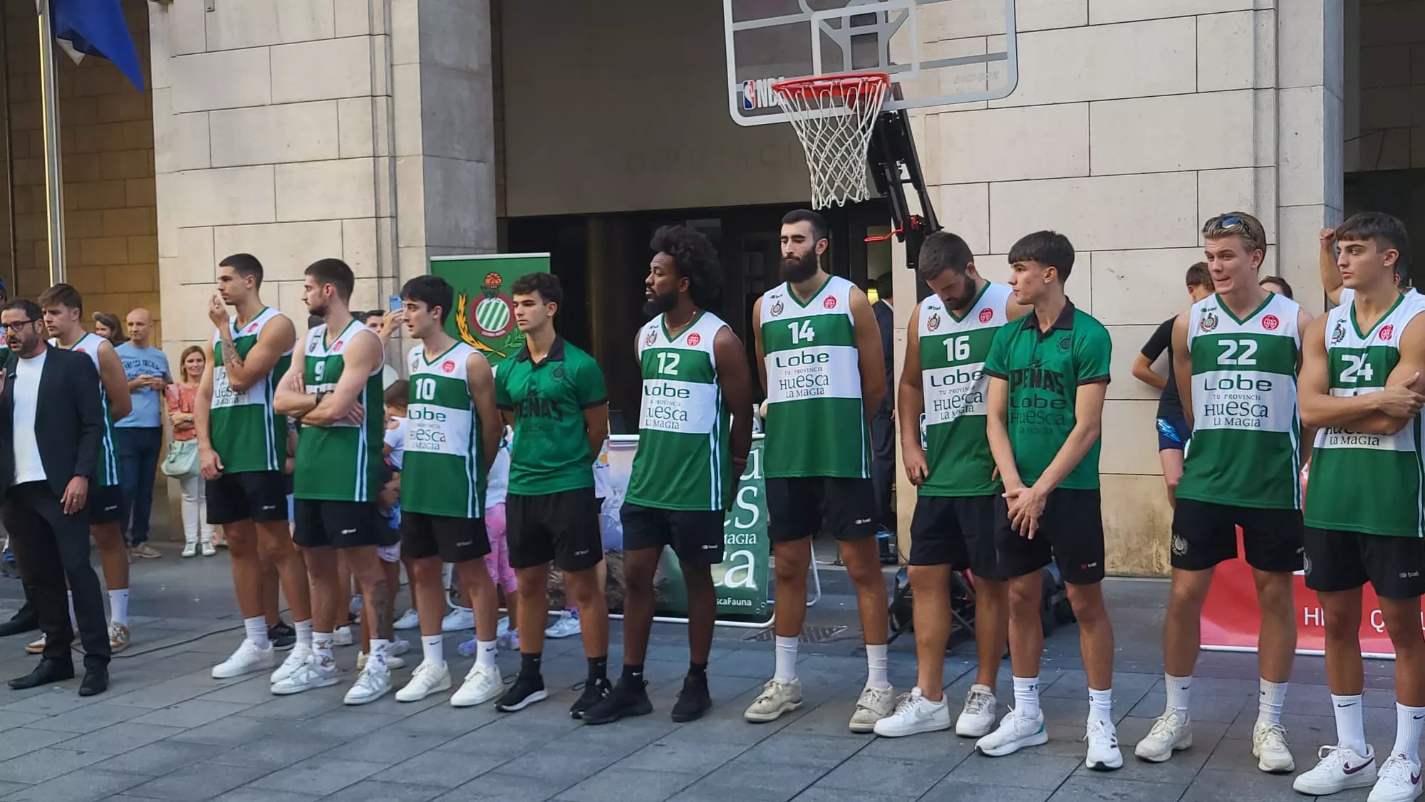 Presentación de Lobe Huesca la Magia en los Porches de Galicia