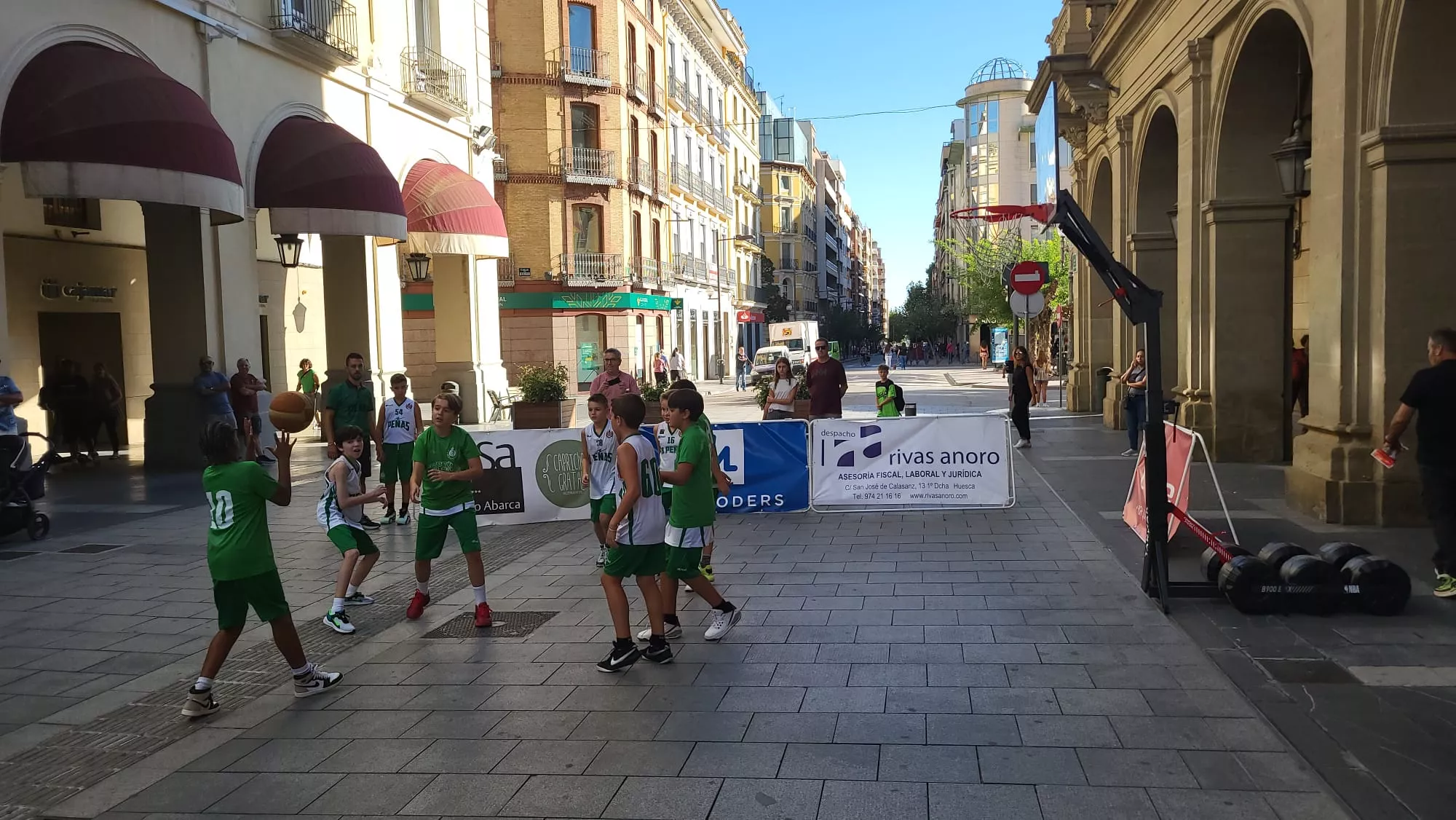 Presentación de Lobe Huesca la Magia en los Porches de Galicia