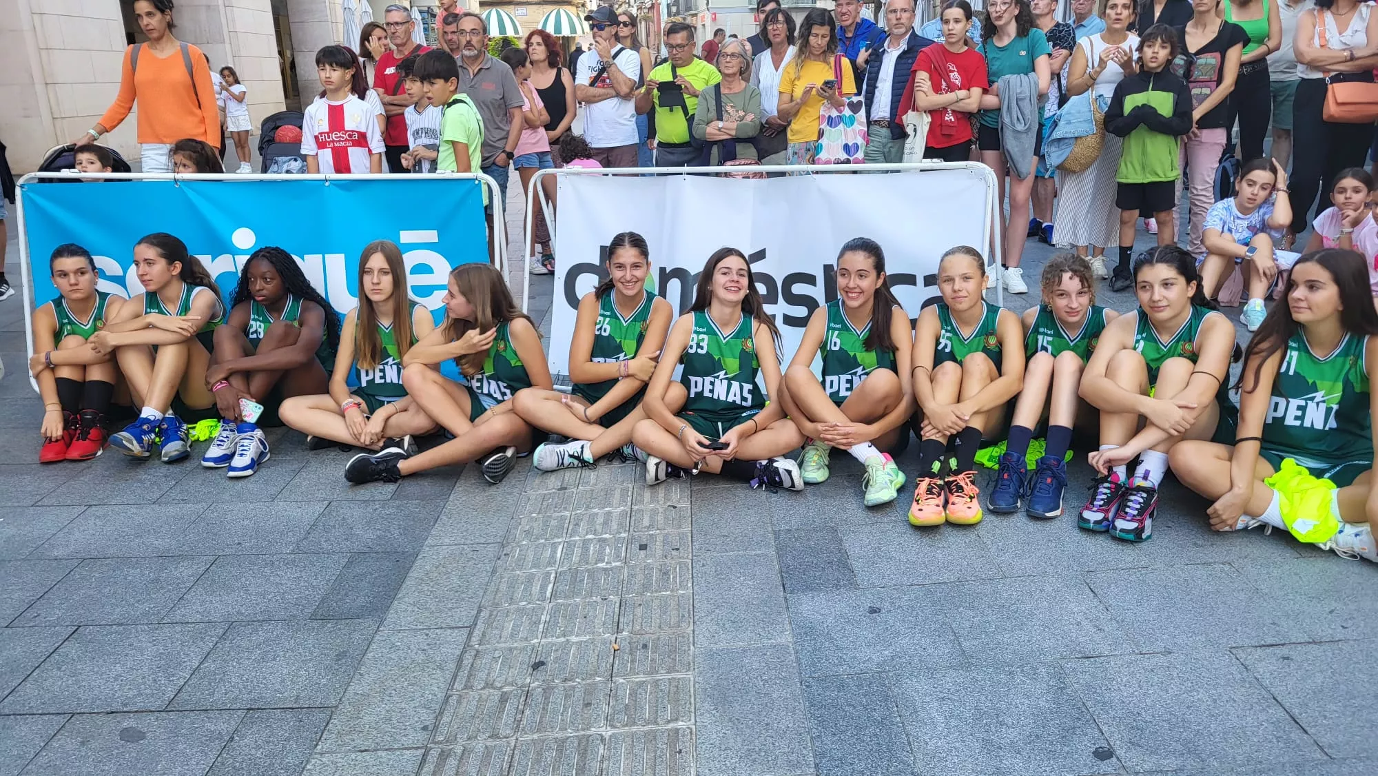 Presentación de Lobe Huesca la Magia en los Porches de Galicia