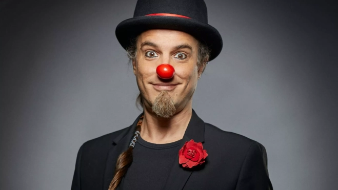 Carlos Adriano. Carlos Adriano.