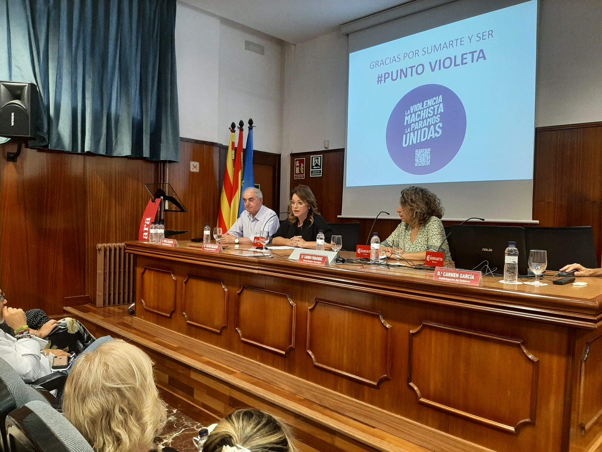 Jornada sobre la campaña Punto Violeta en la Cámara de Comercio de Huesca