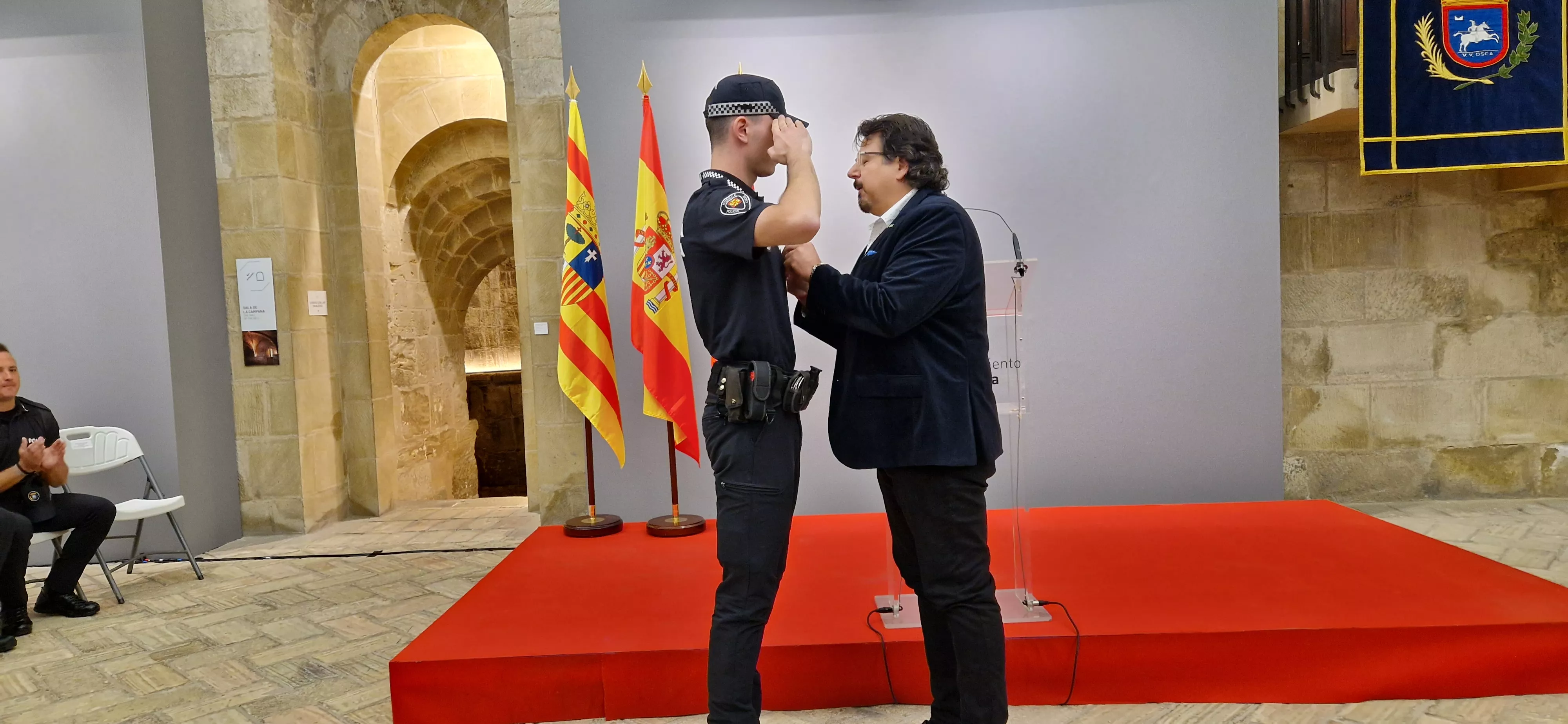  Cruz al Mérito Profesional de la Policía Local con distintivo blanco para el agente Santiago Nuin Esteban. Foto Myriam Martínez 