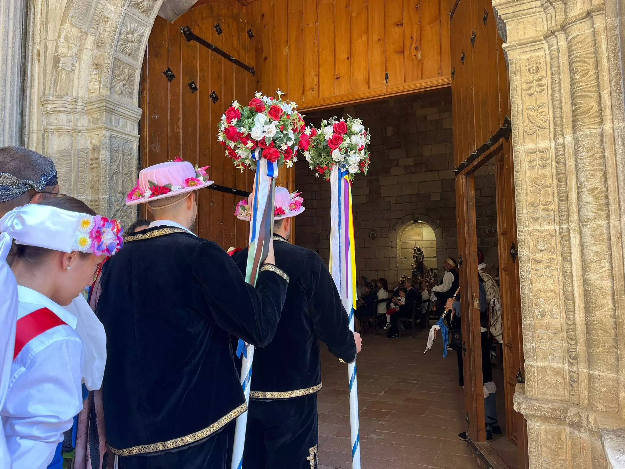 Dance de Espadas y Cintas en el día de San Vicente en Graus