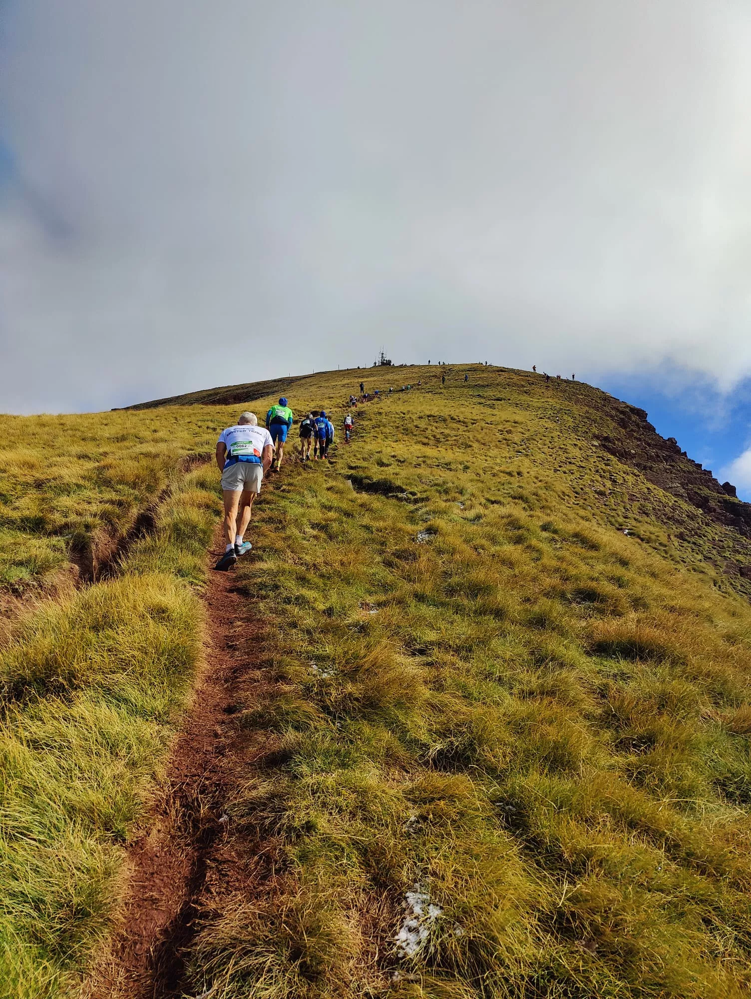 En plena ascensión.