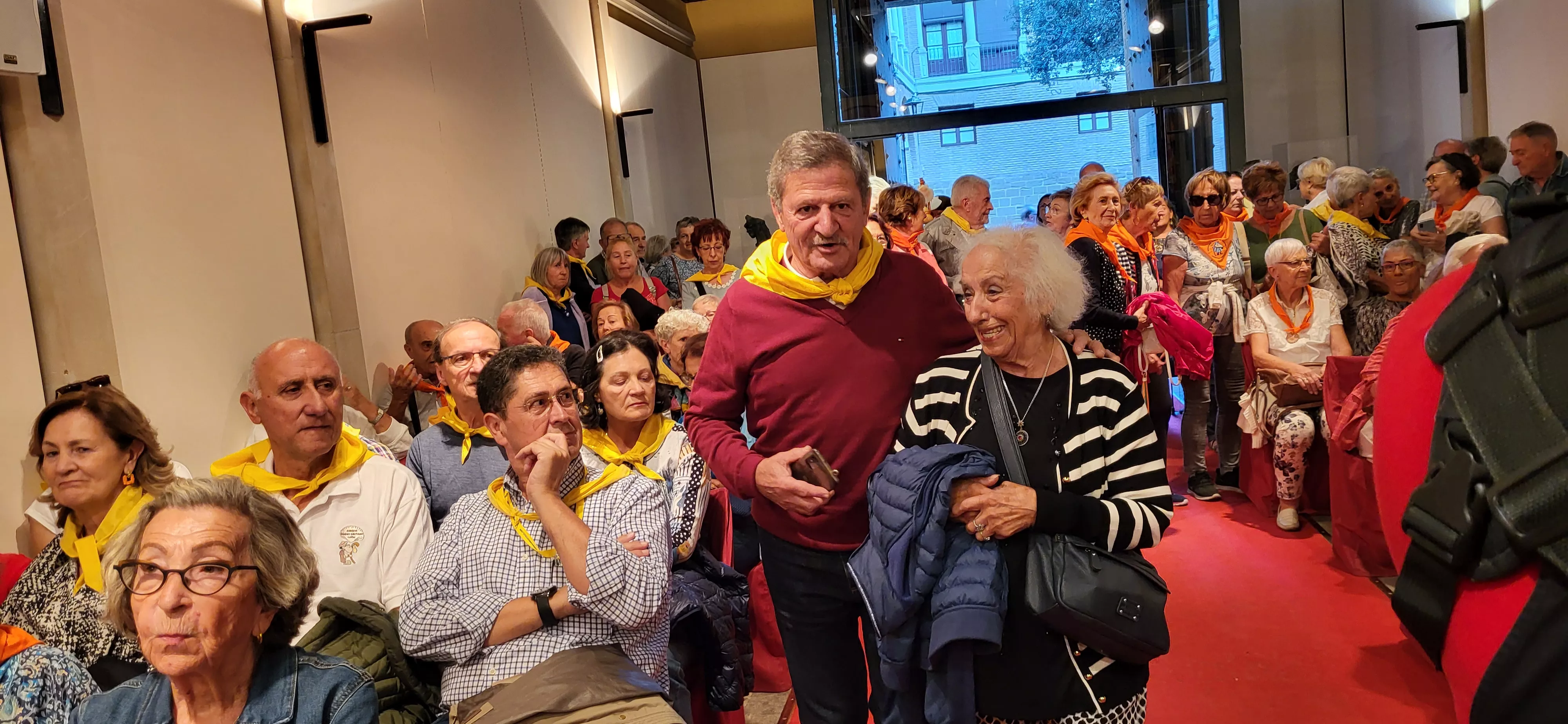 Recepción en el Ayuntamiento de Huesca a los participantes en el XXII Encuentro de Asociaciones del Camino de Santiago. Foto Mercedes Manterola