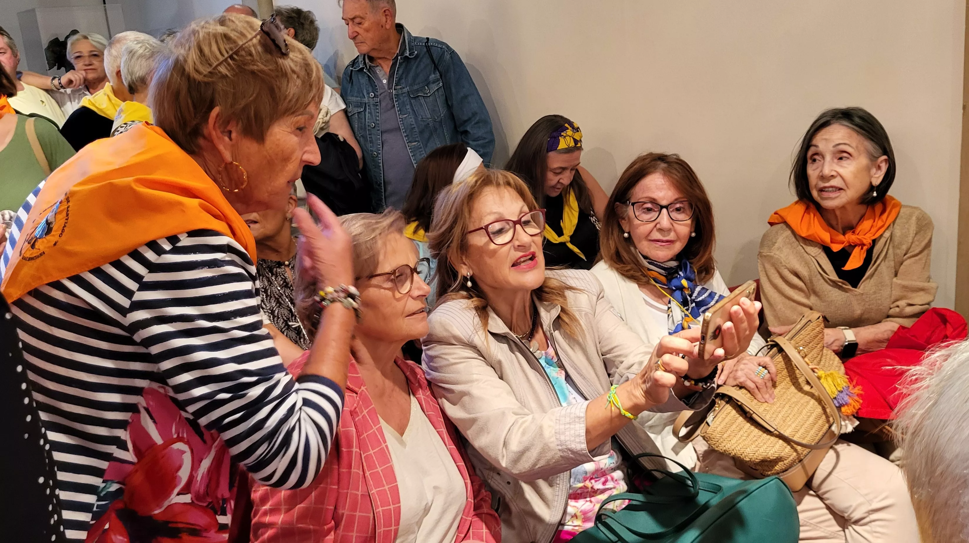 Recepción en el Ayuntamiento de Huesca a los participantes en el XXII Encuentro de Asociaciones del Camino de Santiago. Foto Mercedes Manterola