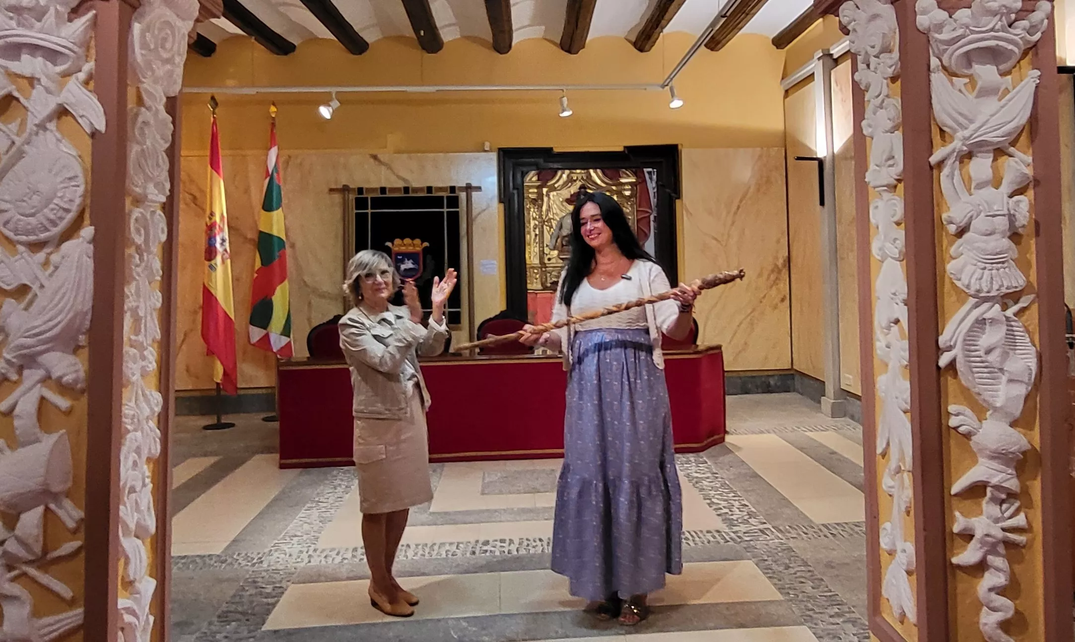 Recepción en el Ayuntamiento de Huesca a los participantes en el XXII Encuentro de Asociaciones del Camino de Santiago. Foto Mercedes Manterola