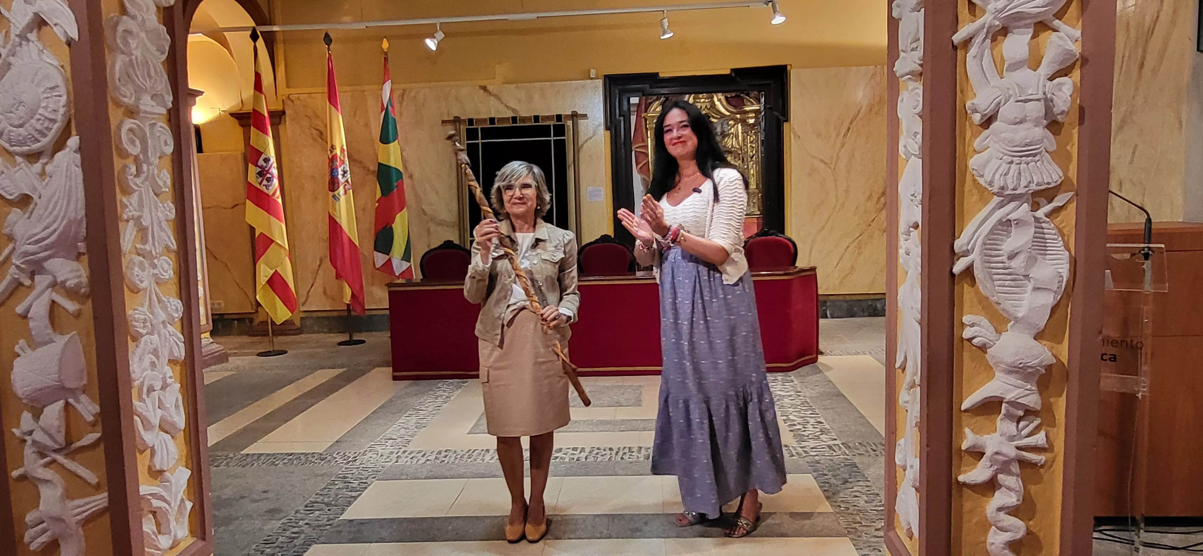 Recepción en el Ayuntamiento de Huesca a los participantes en el XXII Encuentro de Asociaciones del Camino de Santiago. Foto Mercedes Manterola