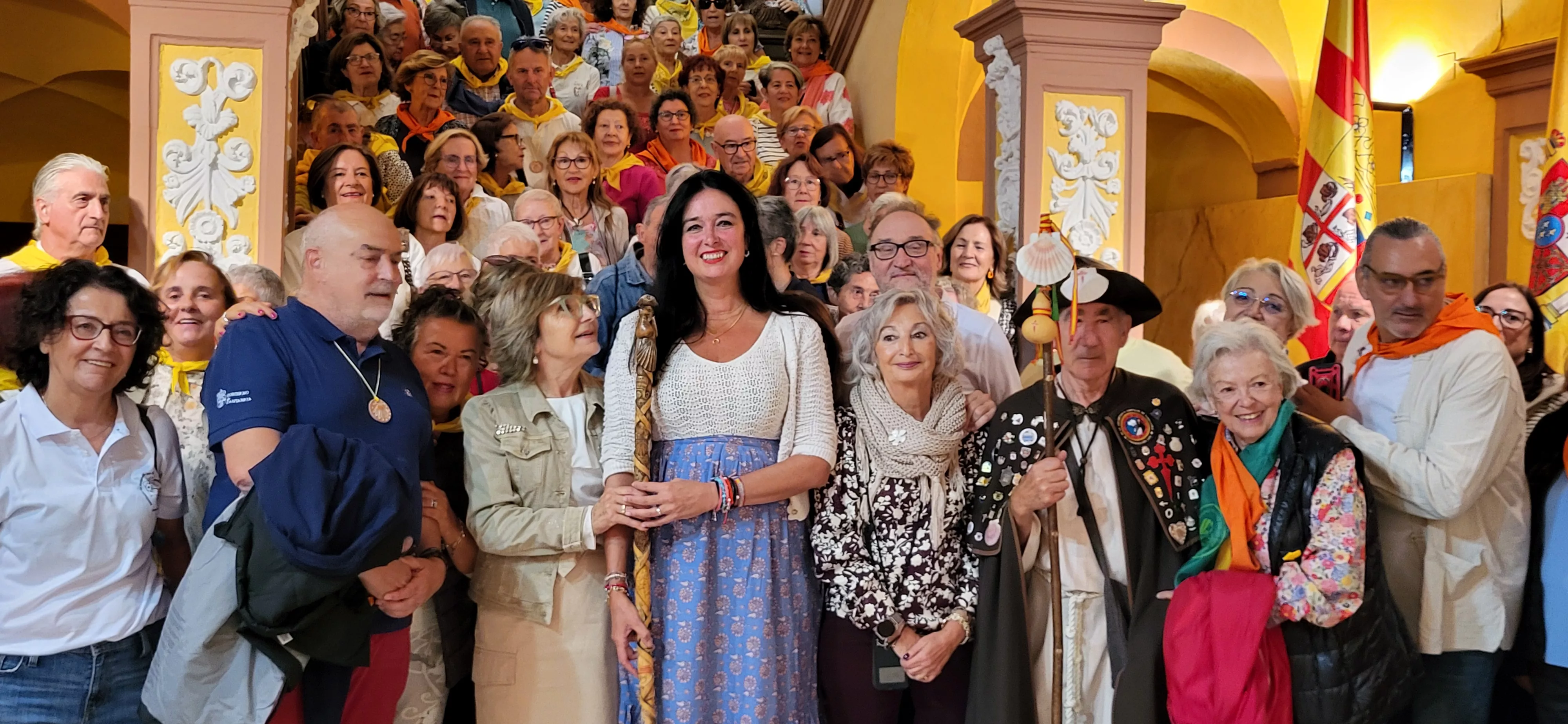 Recepción en el Ayuntamiento de Huesca a los participantes en el XXII Encuentro de Asociaciones del Camino de Santiago. Foto Mercedes Manterola