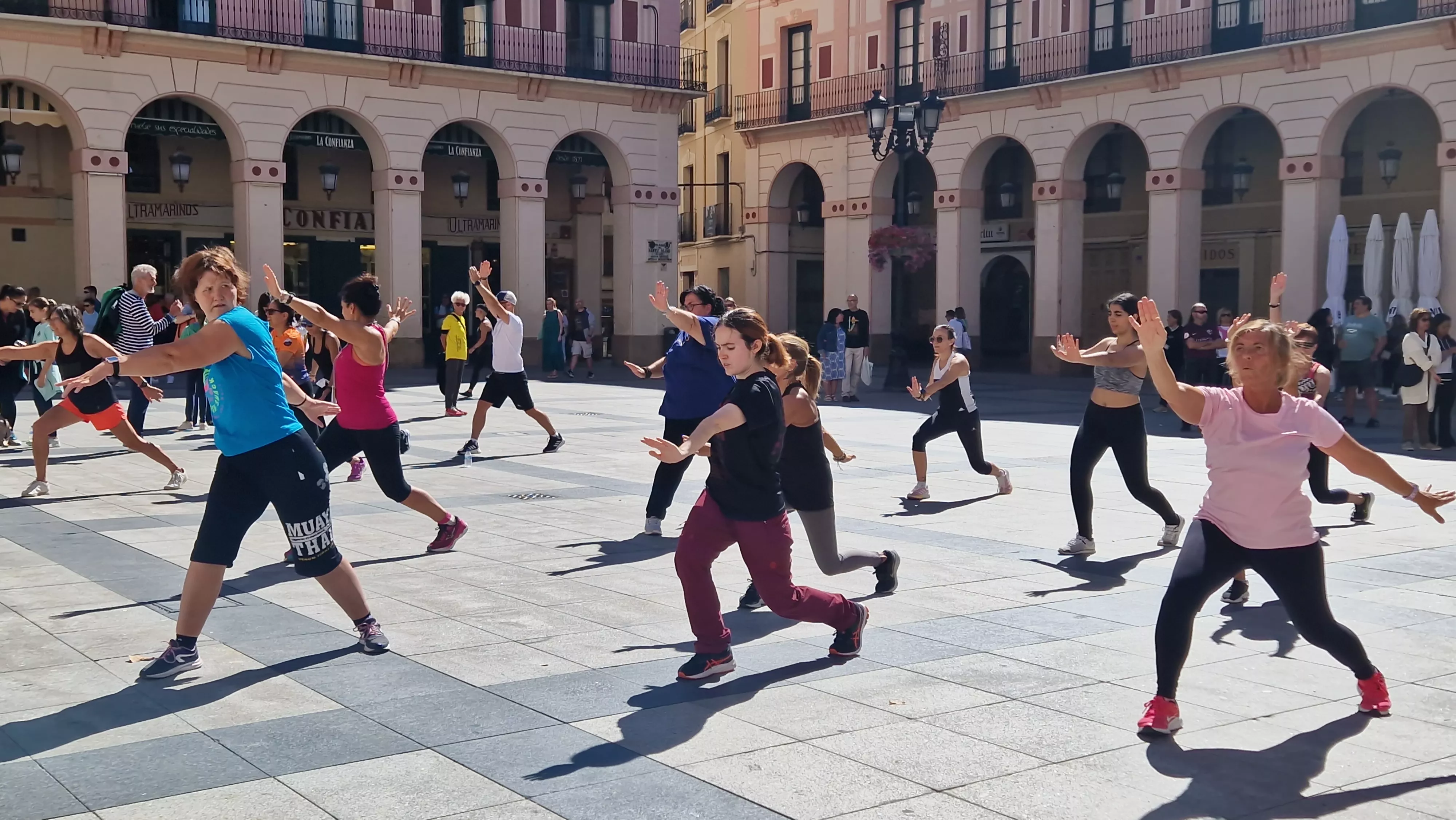 Actividad solidaria de Be25FIT en favor de Aspanoa. Foto Myriam Martínez