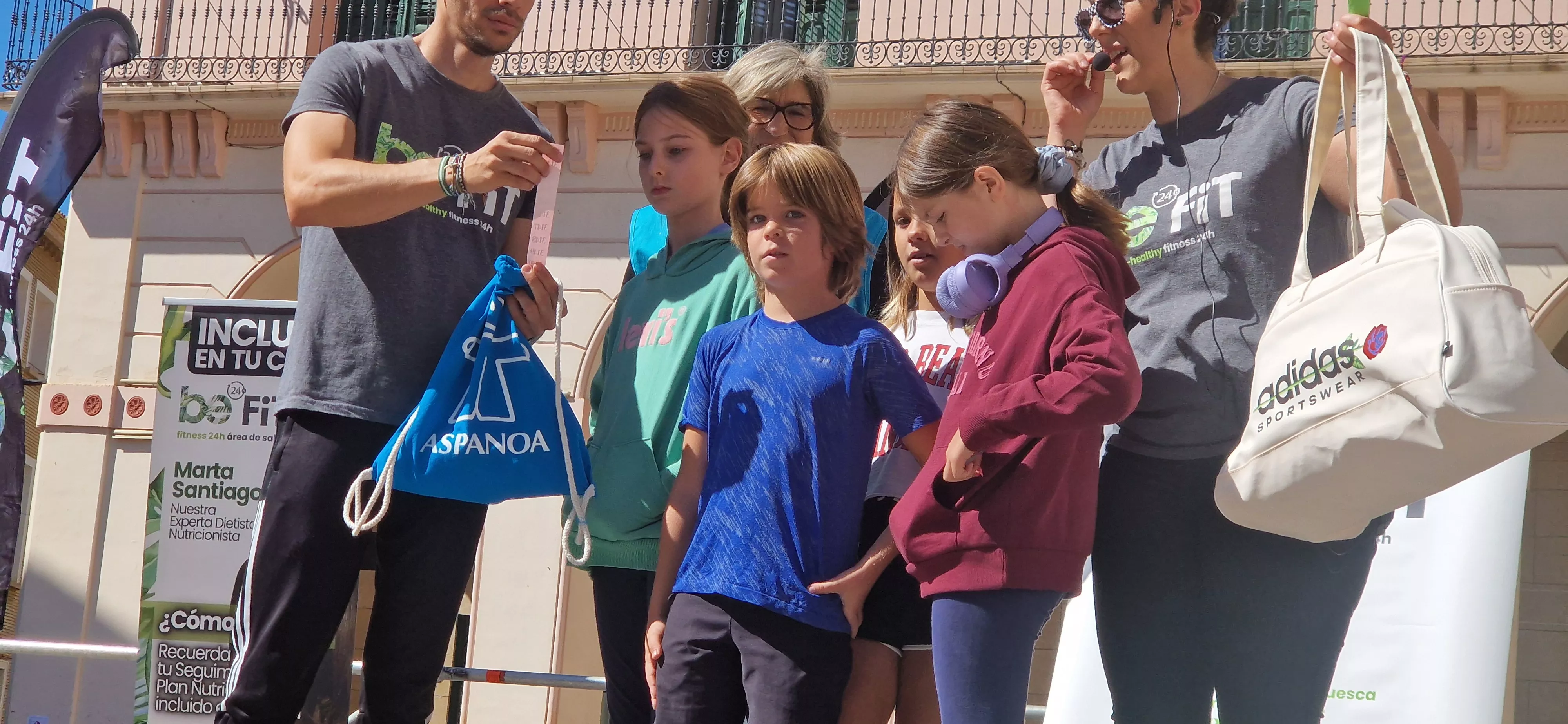 Actividad solidaria de Be25FIT en favor de Aspanoa. Foto Myriam Martínez