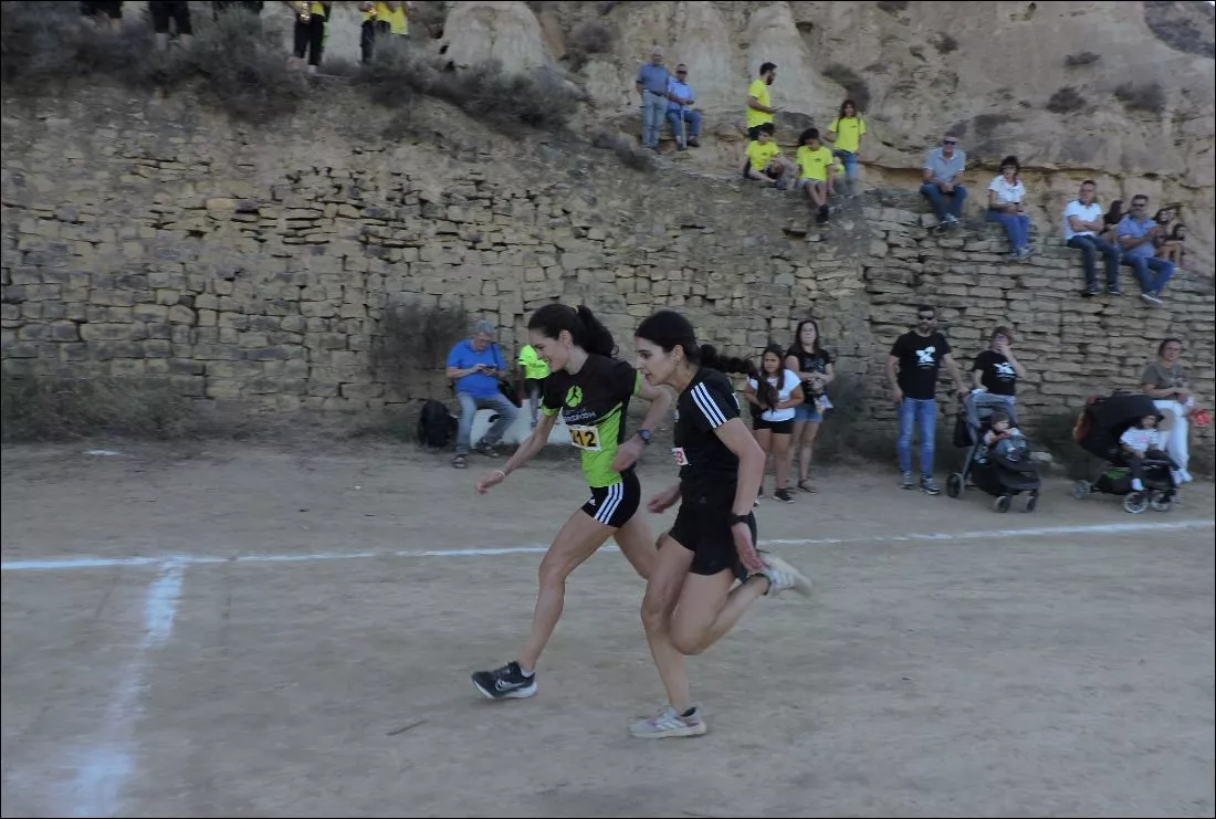 Prima entre la barbastrense Verónica Escartín y la zaragozana Paloma Aznar