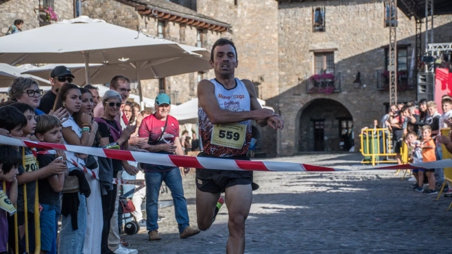 Alberto Puyuelo, en meta. Alberto Puyuelo, en meta.