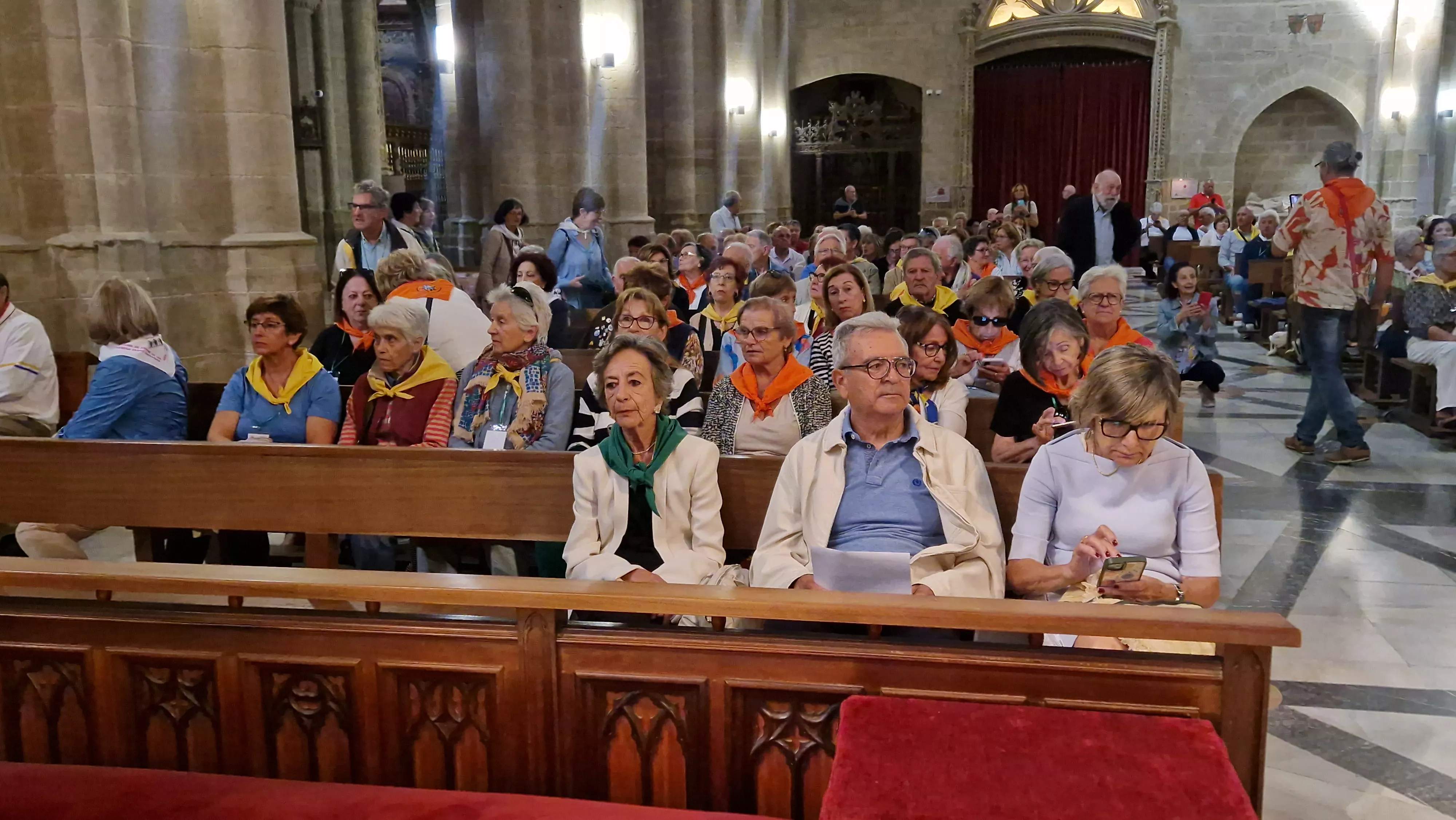 Misa en la Catedral de Huesca, en el XXII Encuentro de Asociaciones del Camino de Santiago. Foto Myriam Martínez 