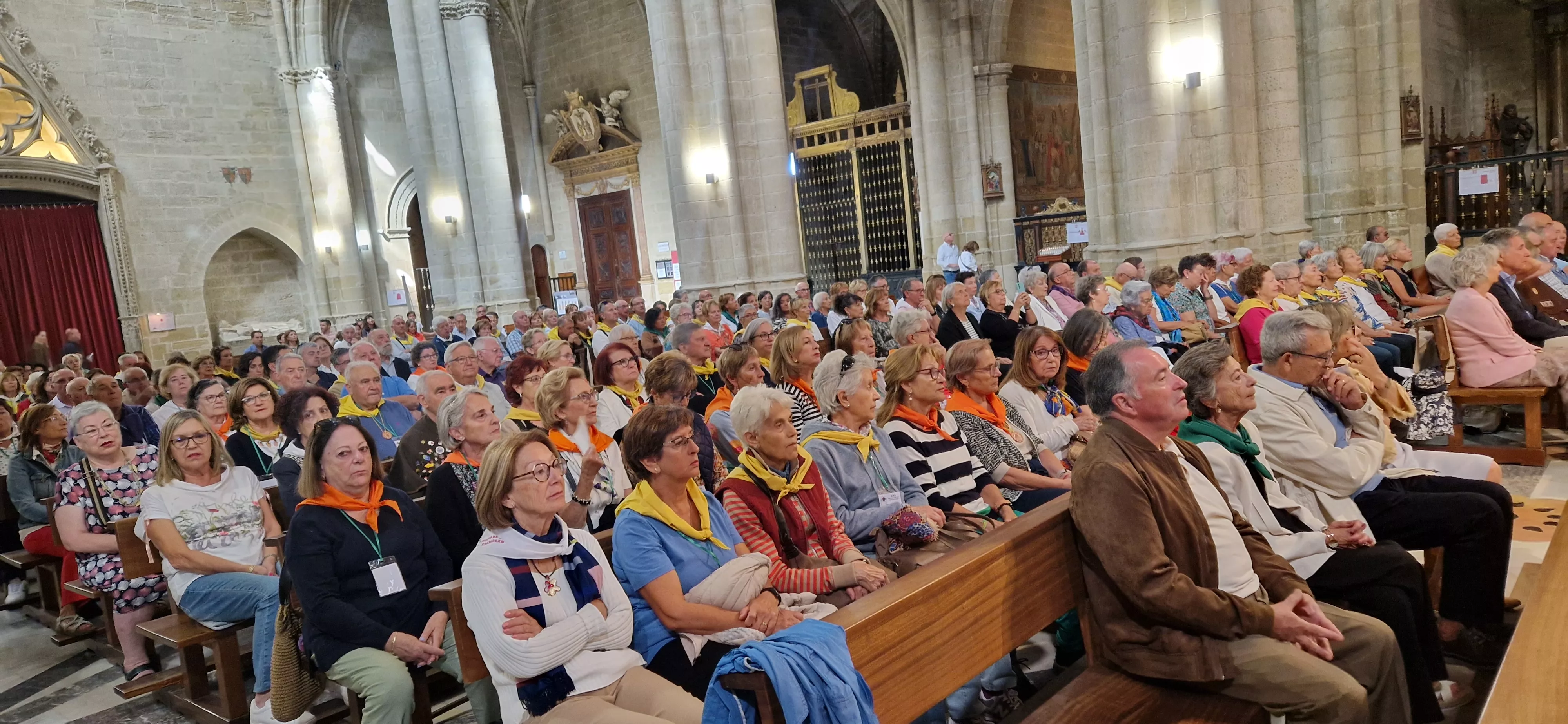 Misa en la Catedral de Huesca, en el XXII Encuentro de Asociaciones del Camino de Santiago. Foto Myriam Martínez 