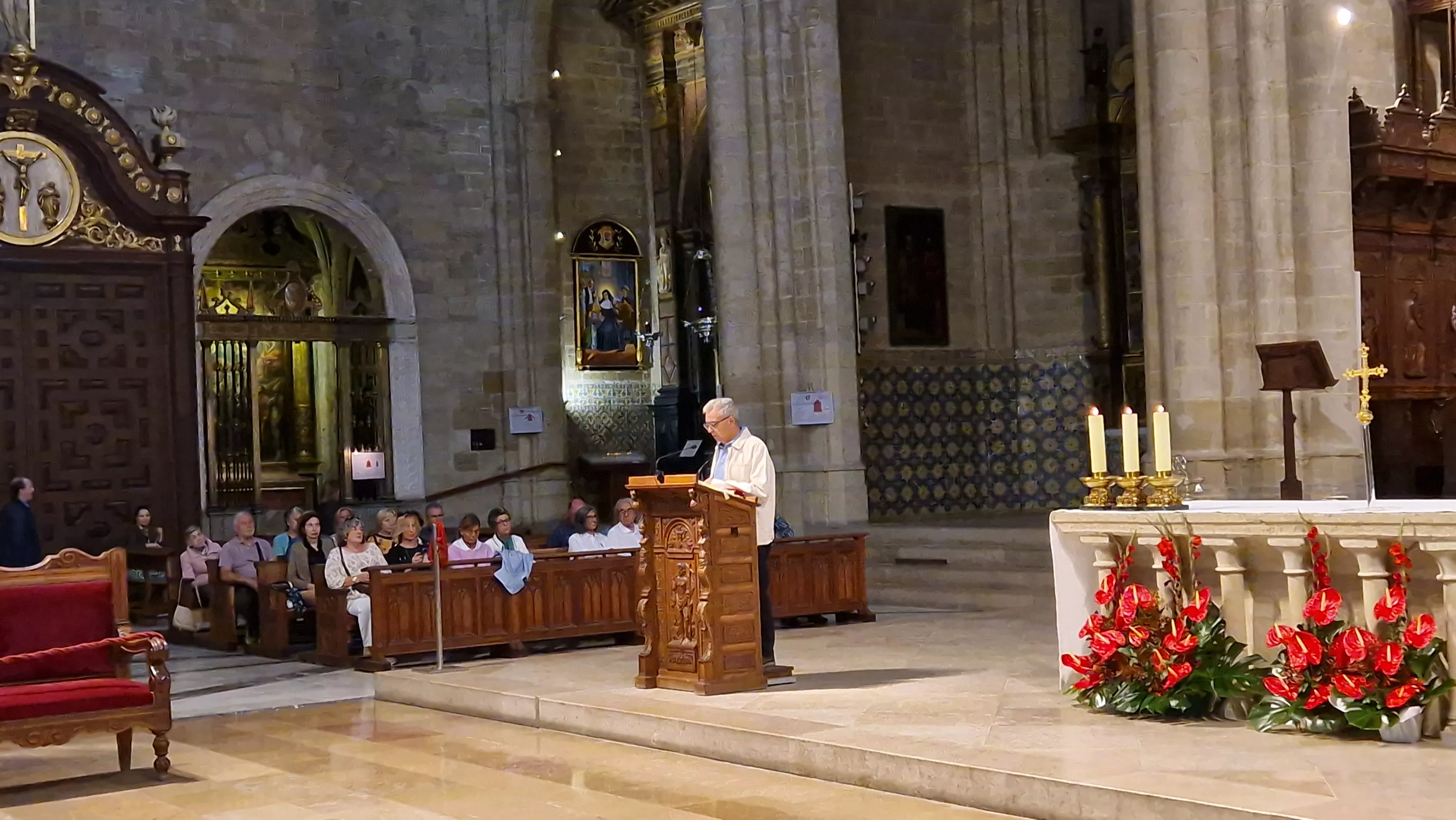 Misa en la Catedral de Huesca, en el XXII Encuentro de Asociaciones del Camino de Santiago. Foto Myriam Martínez 