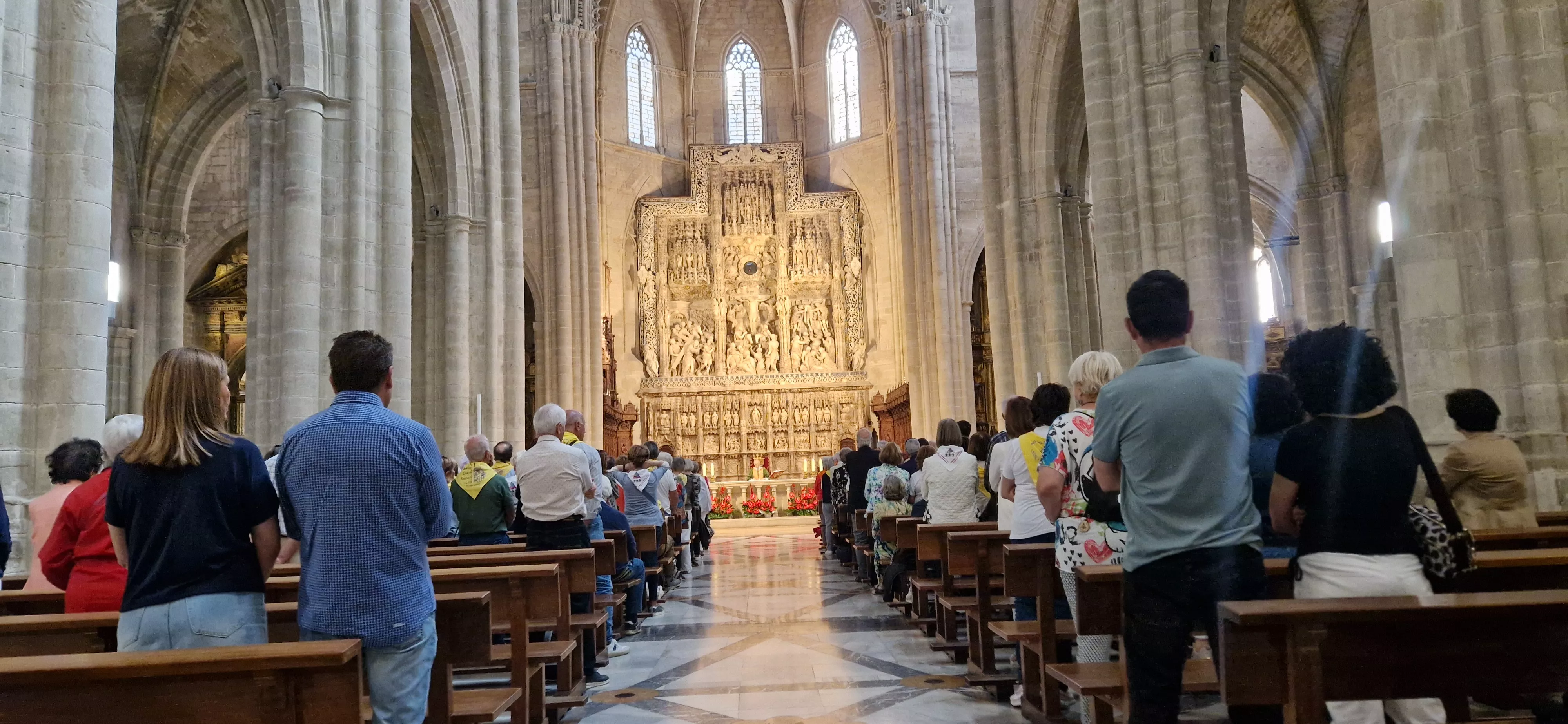 Misa en la Catedral de Huesca, en el XXII Encuentro de Asociaciones del Camino de Santiago. Foto Myriam Martínez 