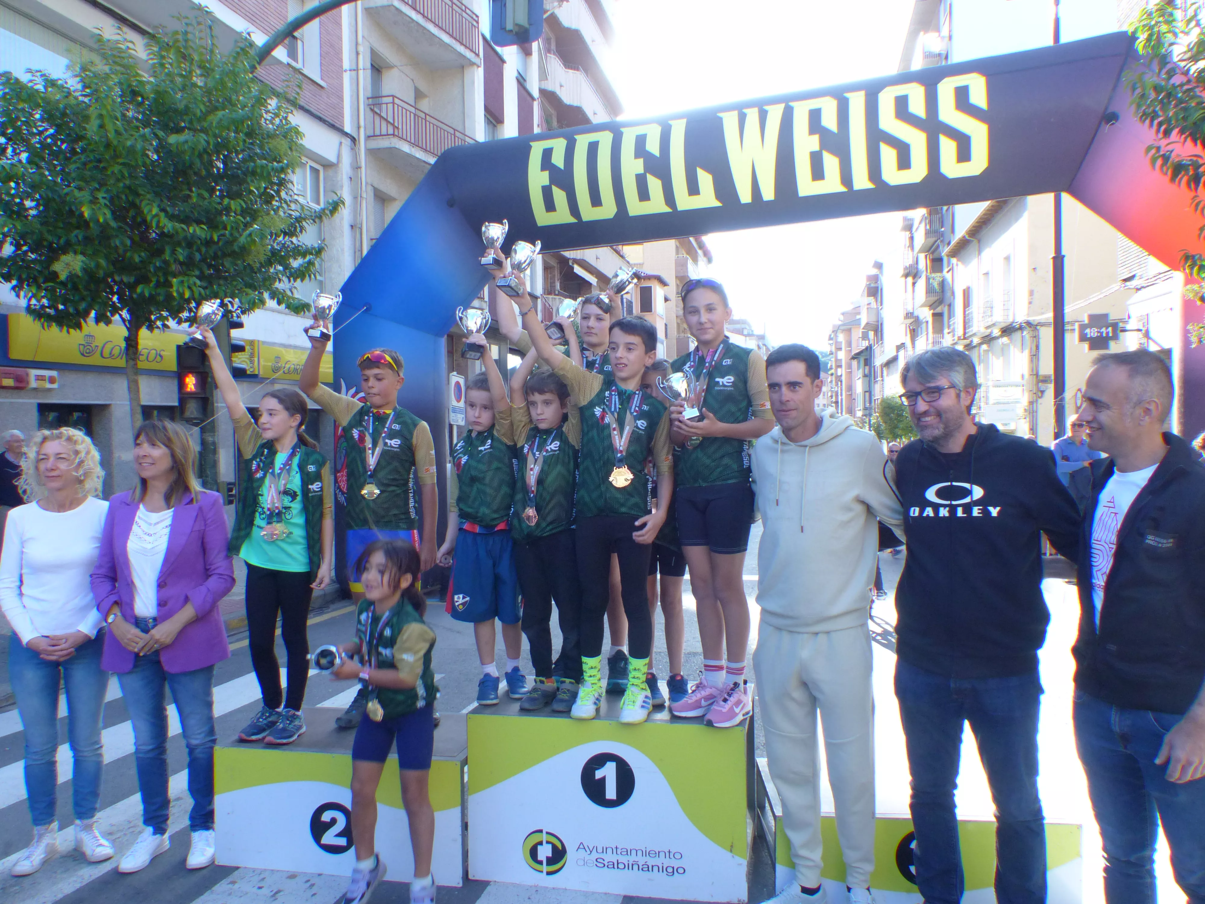 Foto de familia de los premiados. Foto: Andrés Alcaraz.