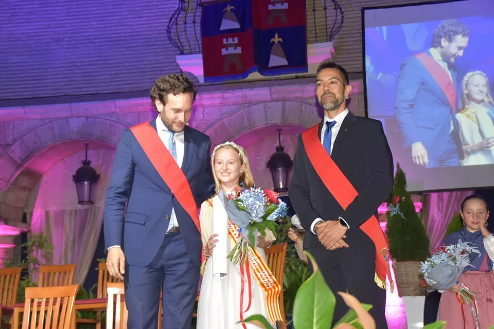 Presentación de las zagalas, zagaletas y zagaletes de San Mateo de Monzón y la lectura del pregón.