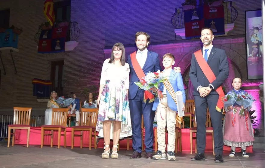 Presentación de las zagalas, zagaletas y zagaletes de San Mateo de Monzón y la lectura del pregón.