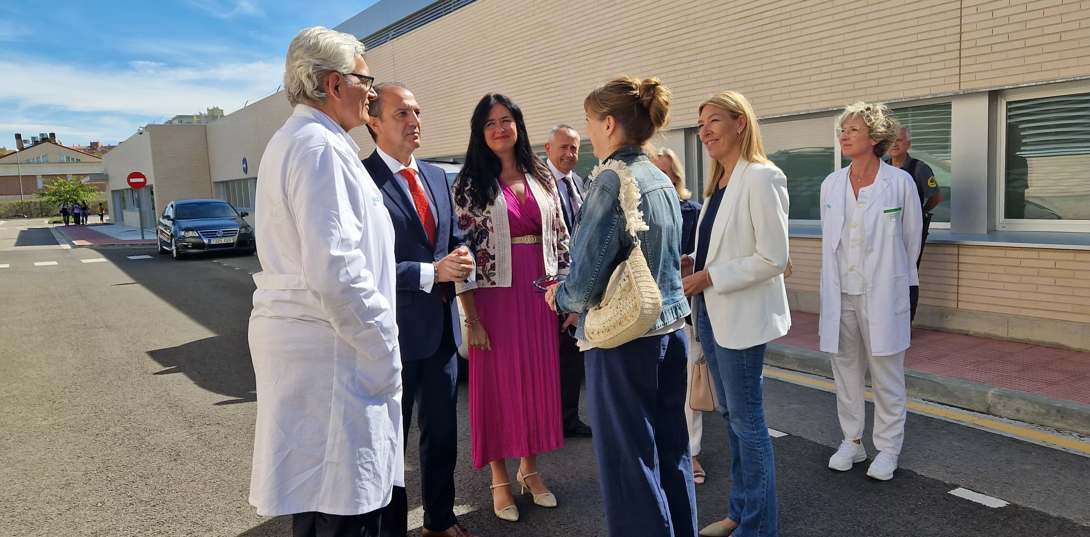 Visita de Bancalero para anunciar la ampliación del servicio de Radioterapia. Foto Myriam Martínez 