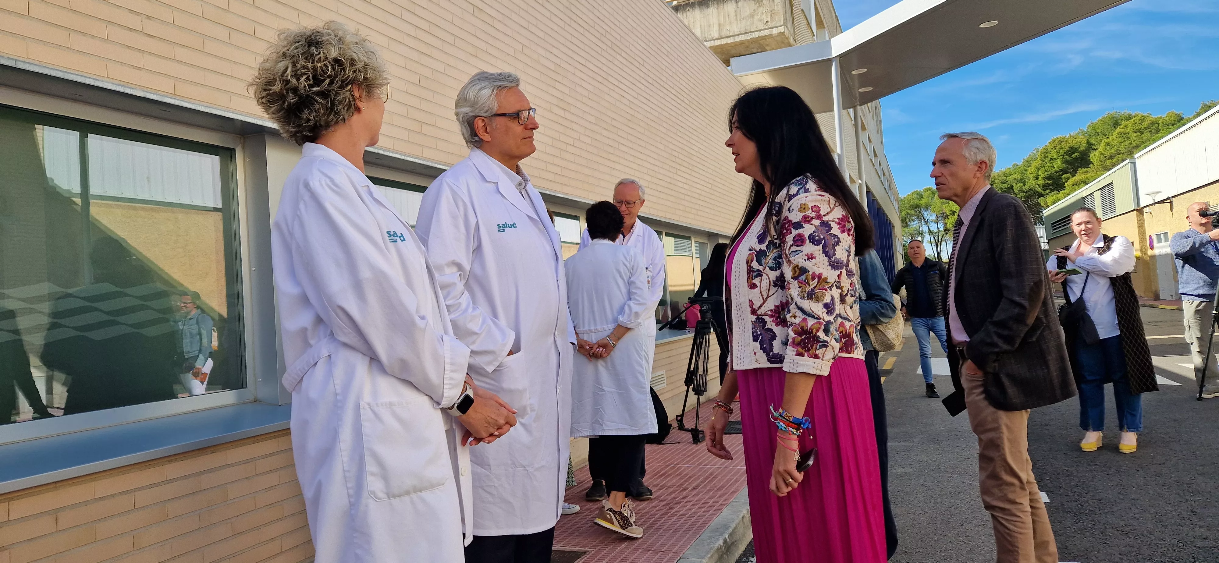 Visita de Bancalero para anunciar la ampliación del servicio de Radioterapia. Foto Myriam Martínez 