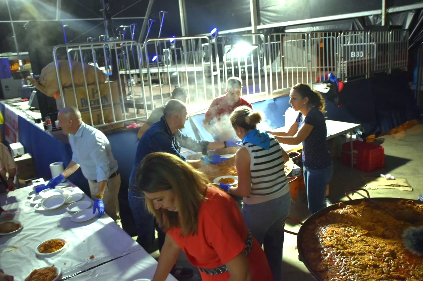 Imagen de una pasada edición de la paella solidaria de Monzón.