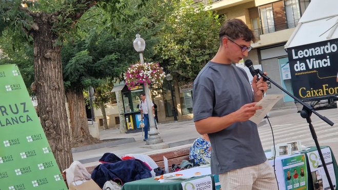 Jornada sobre el suicidio organizada por el Centro de Escucha de Cruz Blanca. Foto Myriam Martínez Jornada sobre el suicidio organizada por el Centro de Escucha de Cruz Blanca. Foto Myriam Martínez